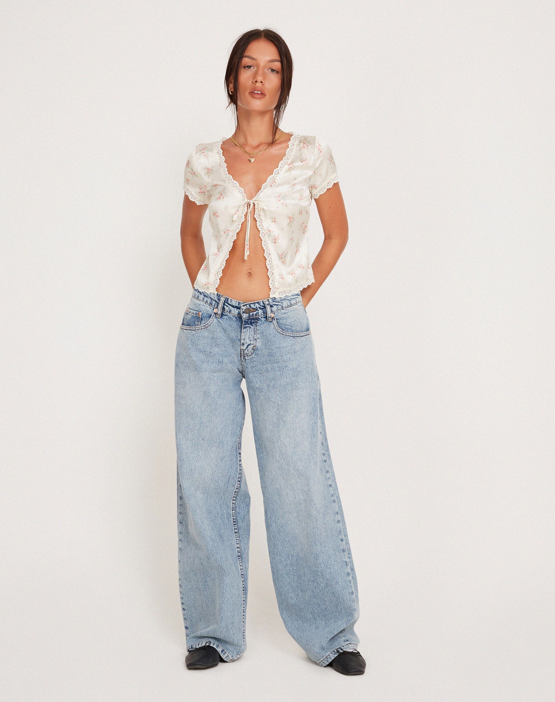 Image de Selene Tie Front Top in Satin Vintage Rose Garland