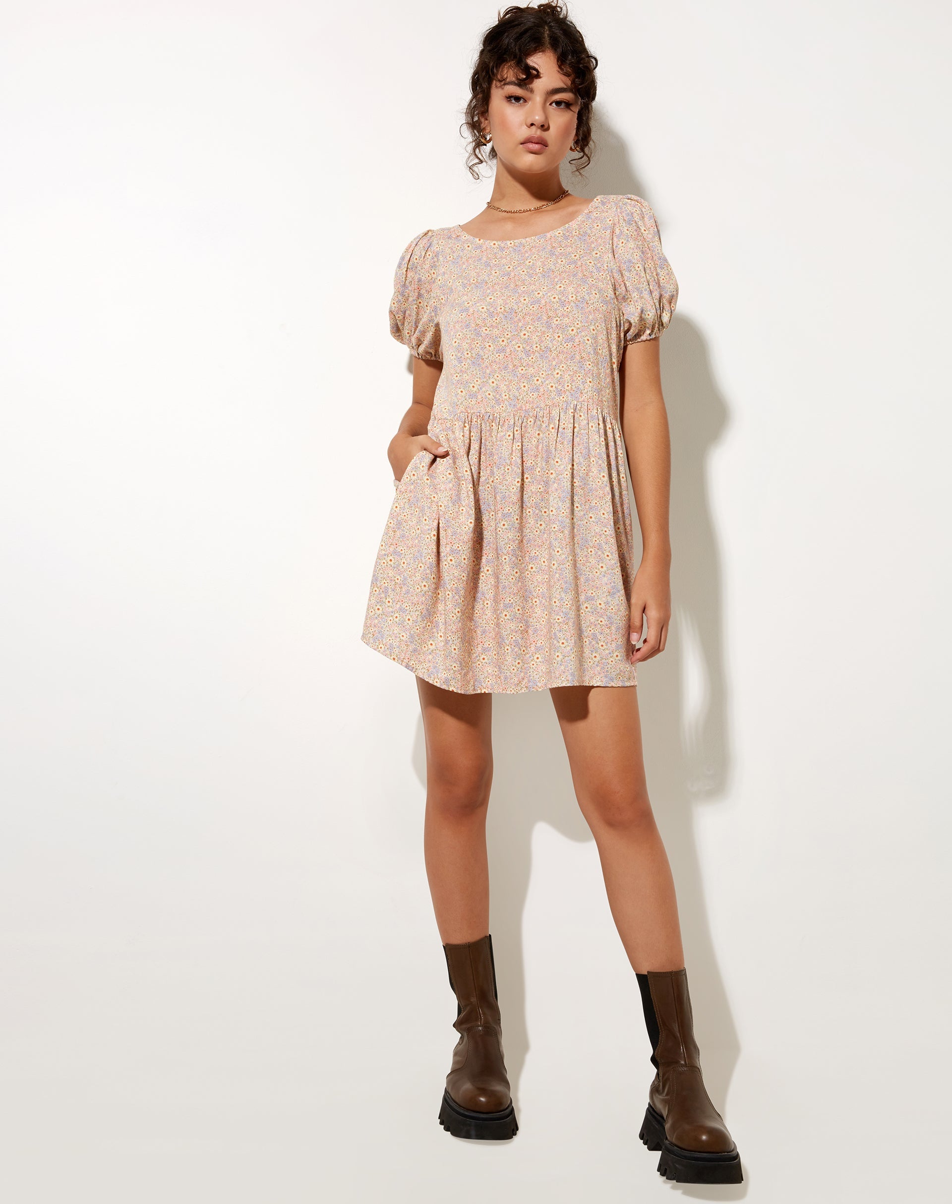 Image de Senza Dress in 70s Prairie Girl Floral