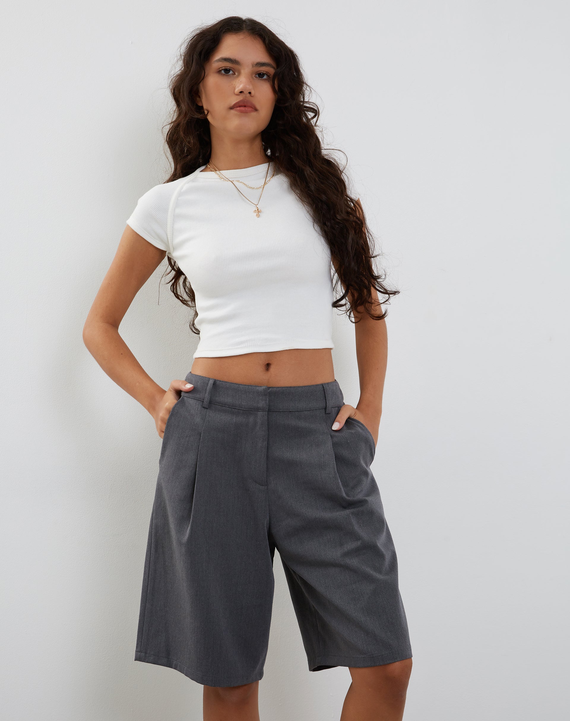 Image de Setya Long Line Tailored Shorts in Charcoal