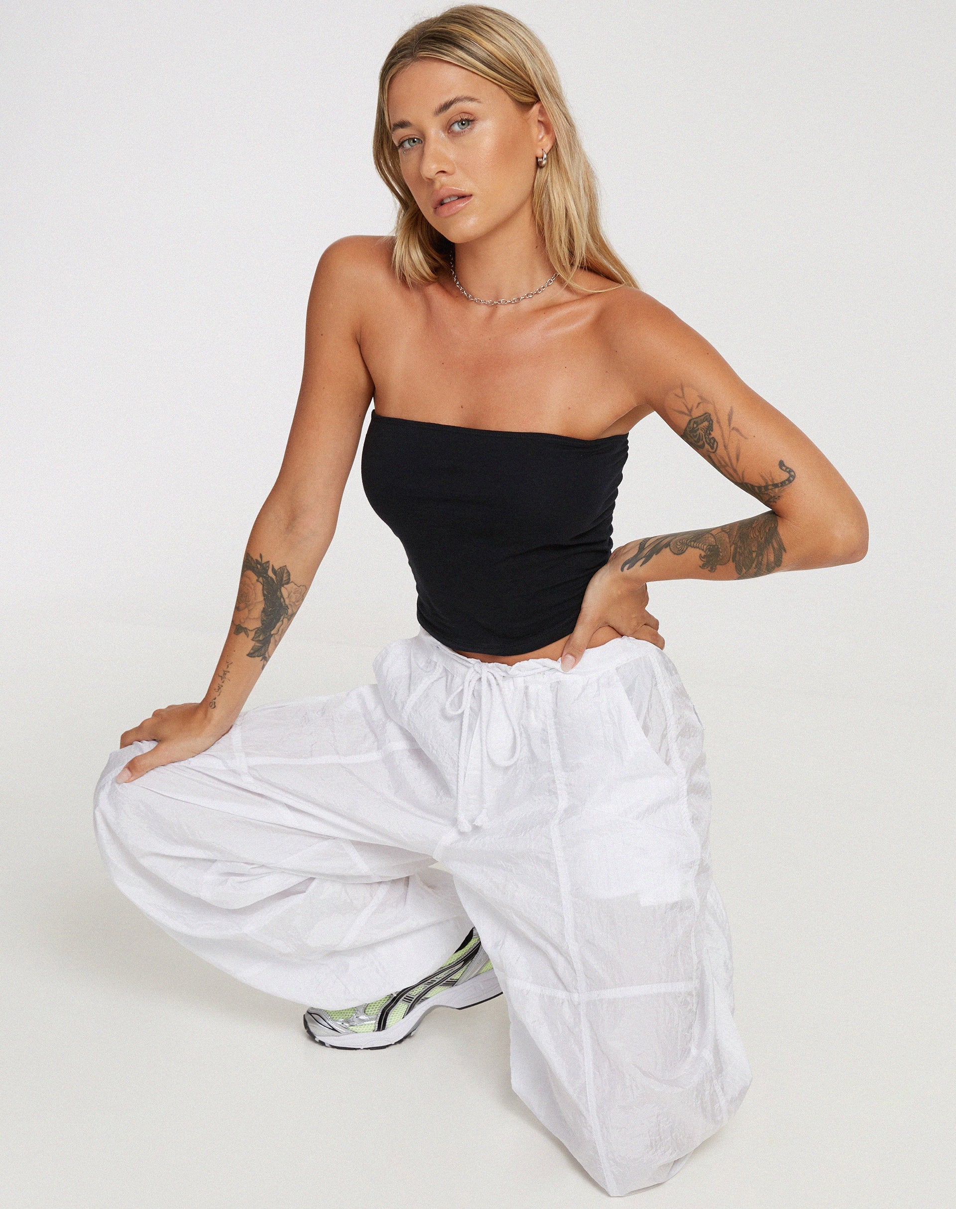 IMAGE DE Top bandeau Shae en noir
