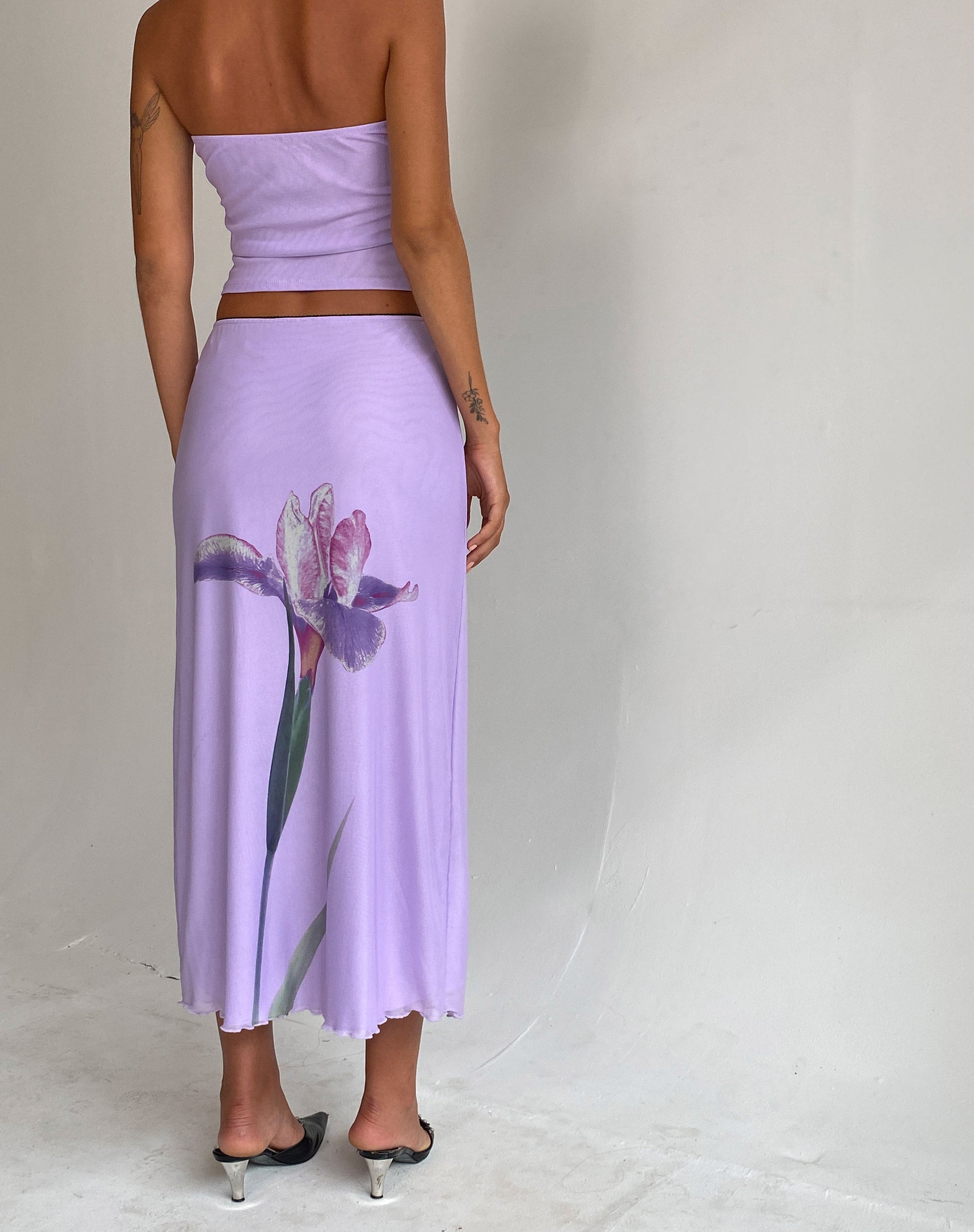 image de Lassie Midi Skirt in Lilac Flower Placement