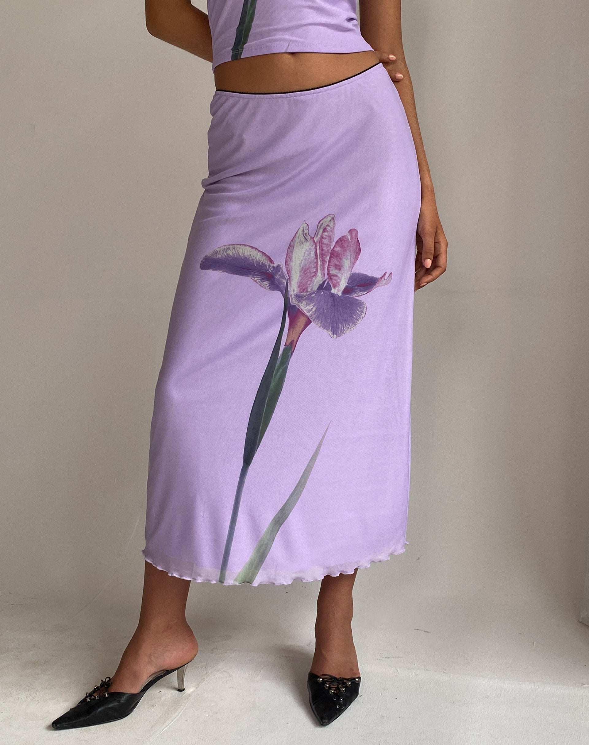 image de Lassie Midi Skirt in Lilac Flower Placement