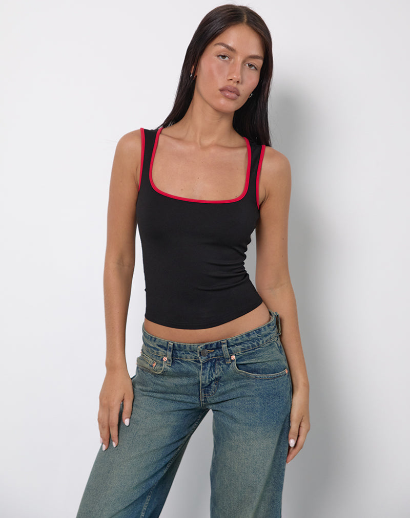 Shajani Top en noir avec bordure rouge