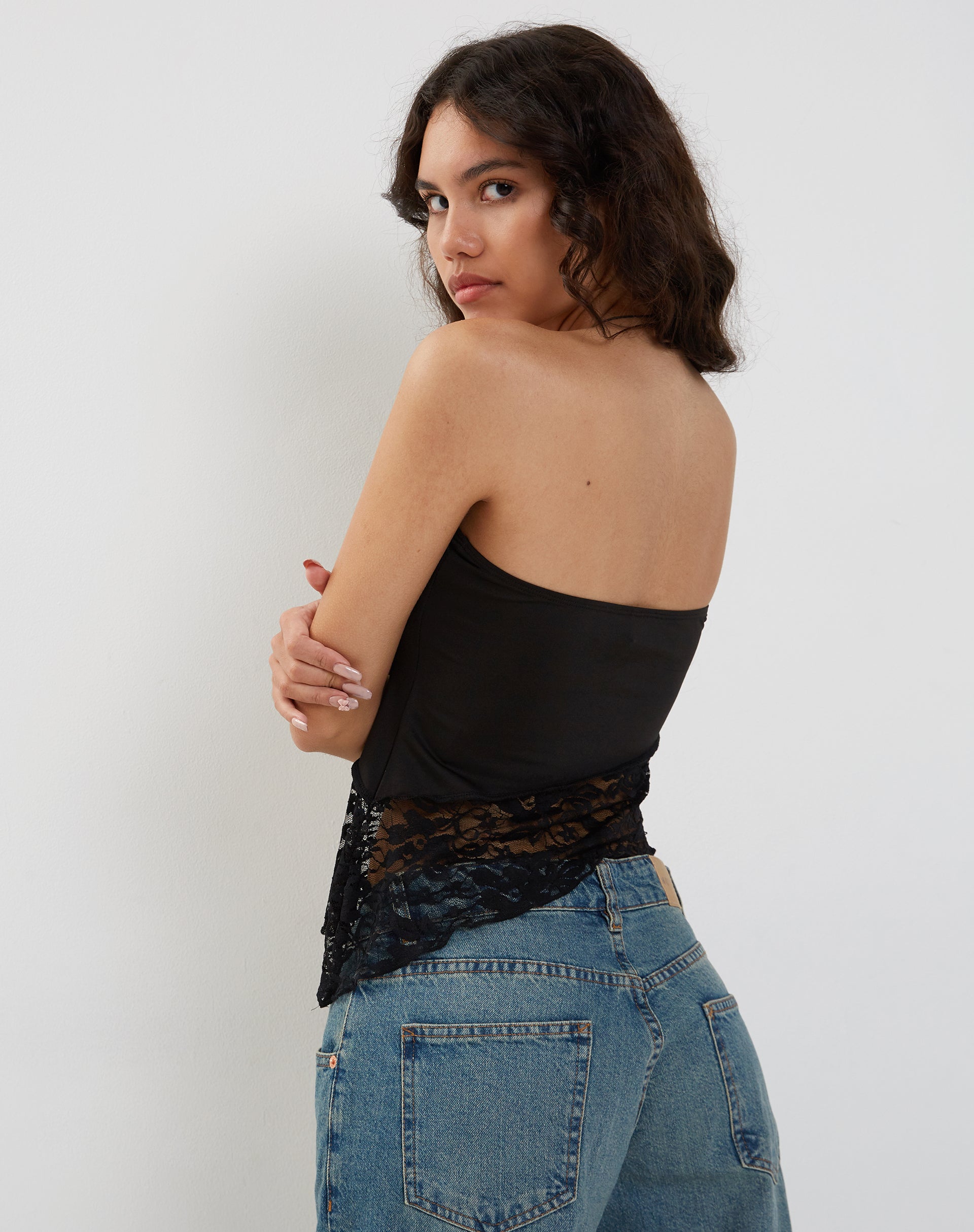 Image de Shanda Bandeau Top in Lace Black