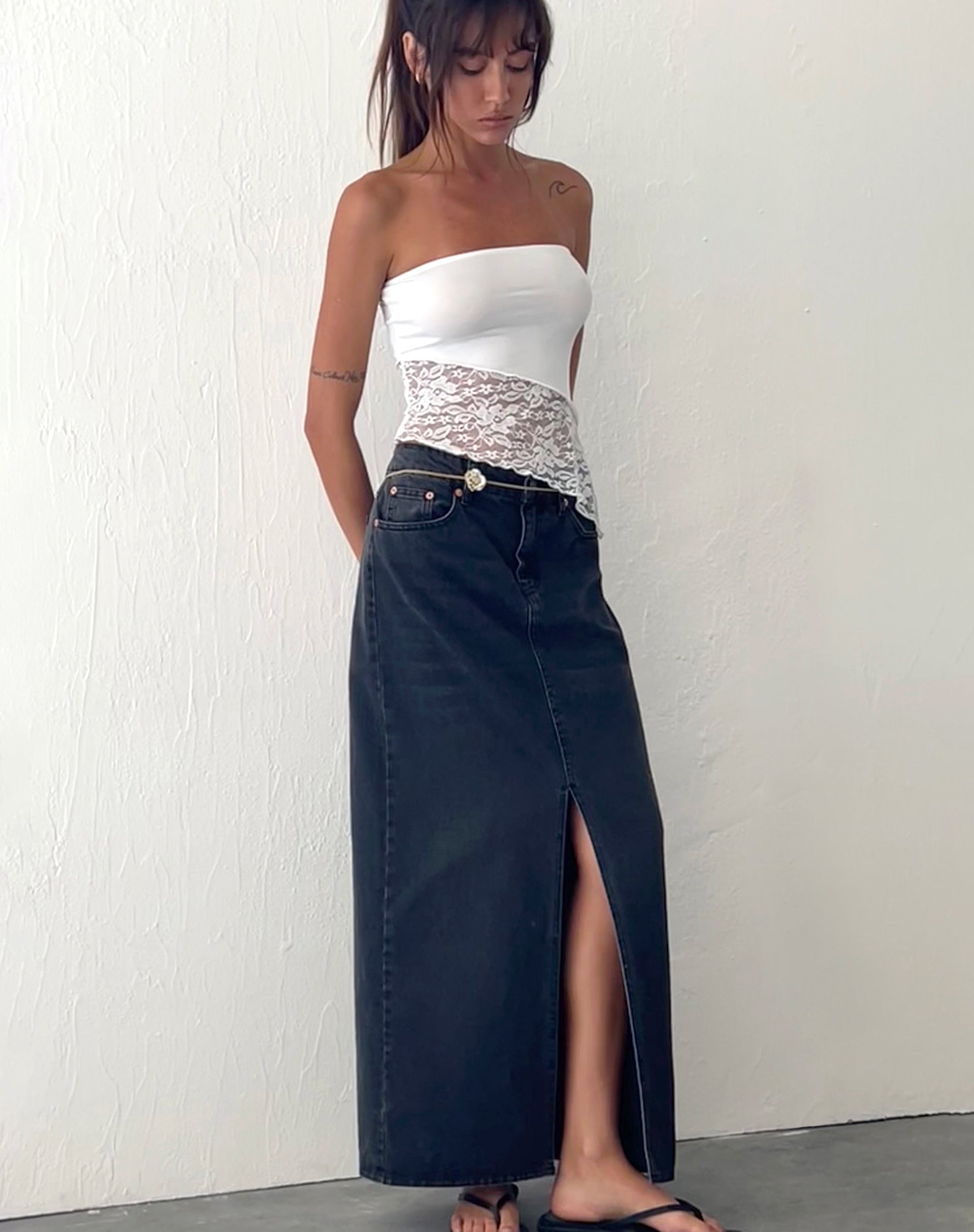 Image de Shanda Bandeau Top in White Lace