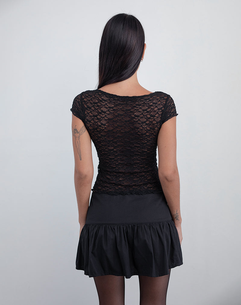 Image de Sherine Top en dentelle noir avec ruban rose