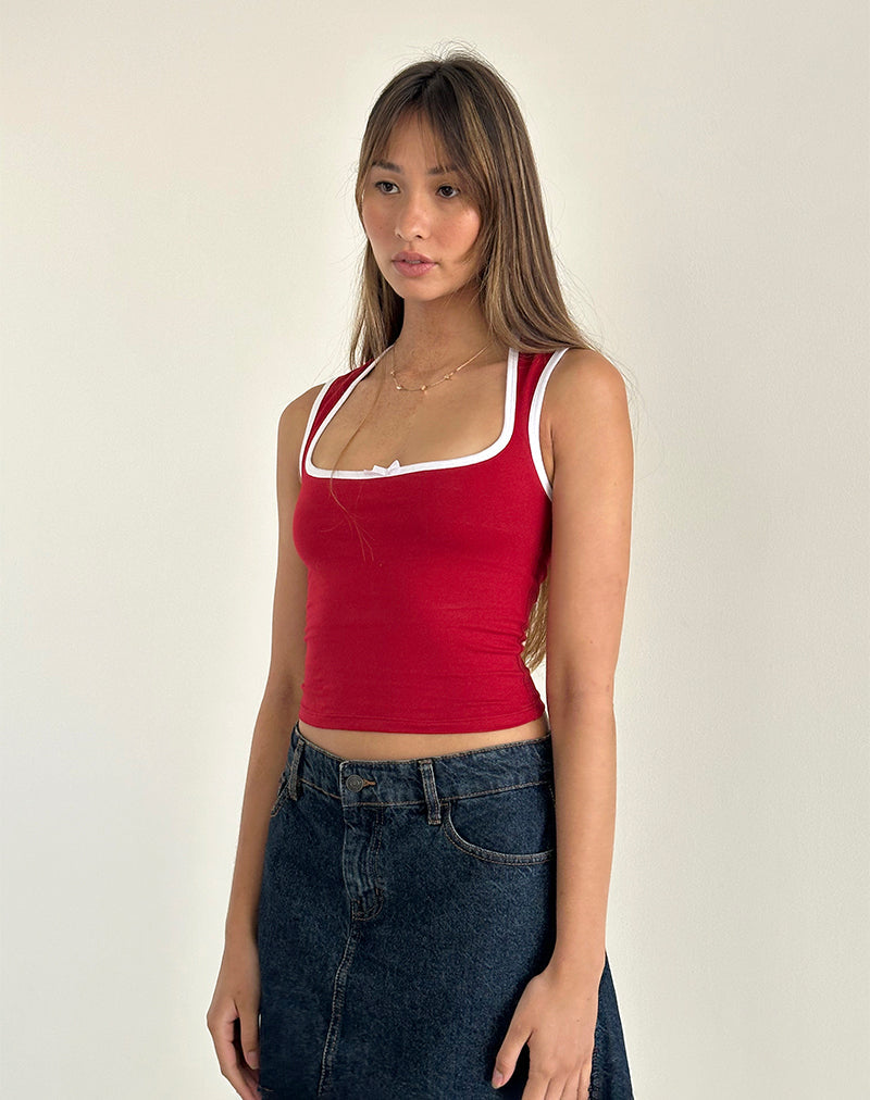 Image de Shinju Top en rouge adrénaline avec fixation blanche