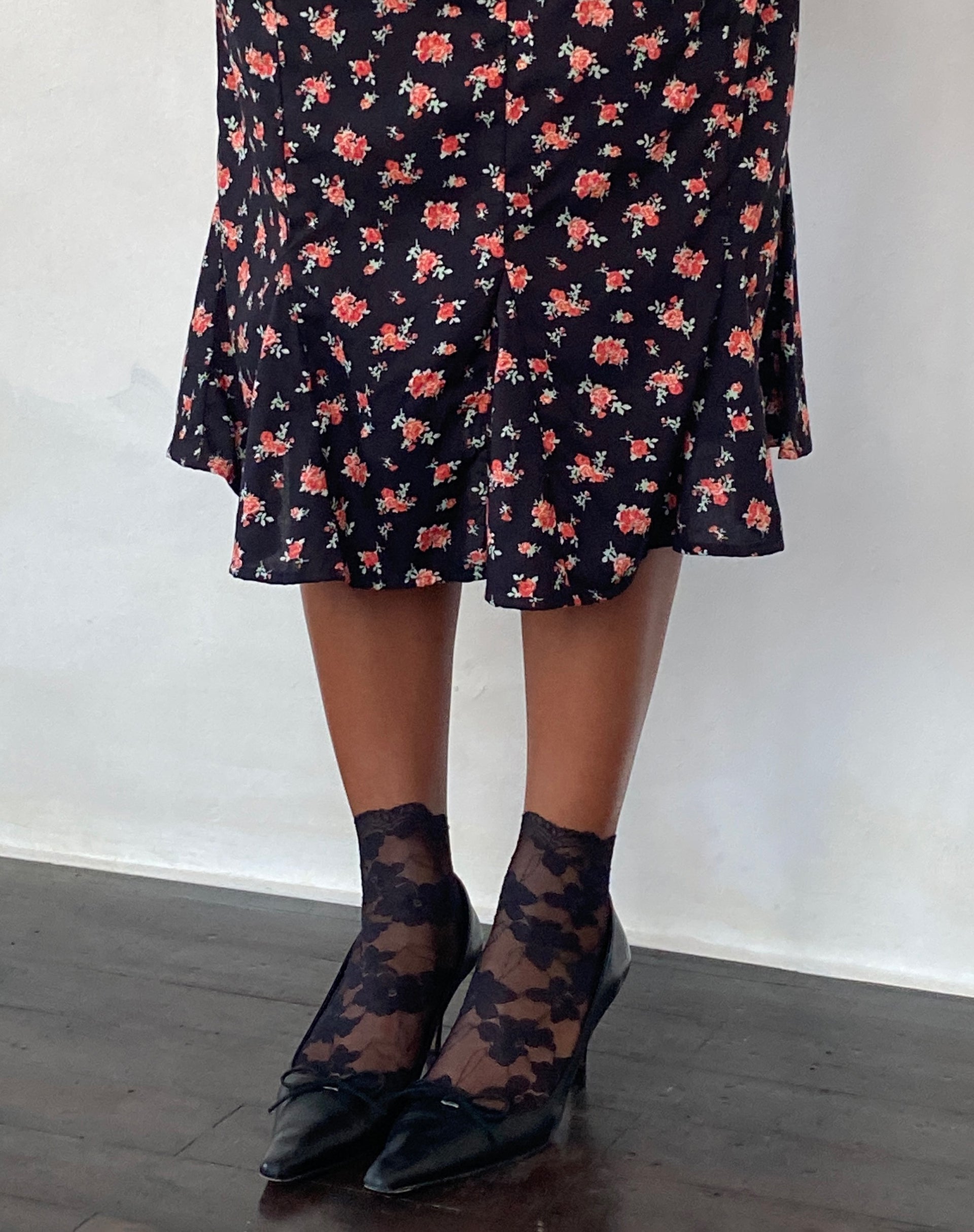 Image de Sima Midi Skirt in Flowing Rose Black