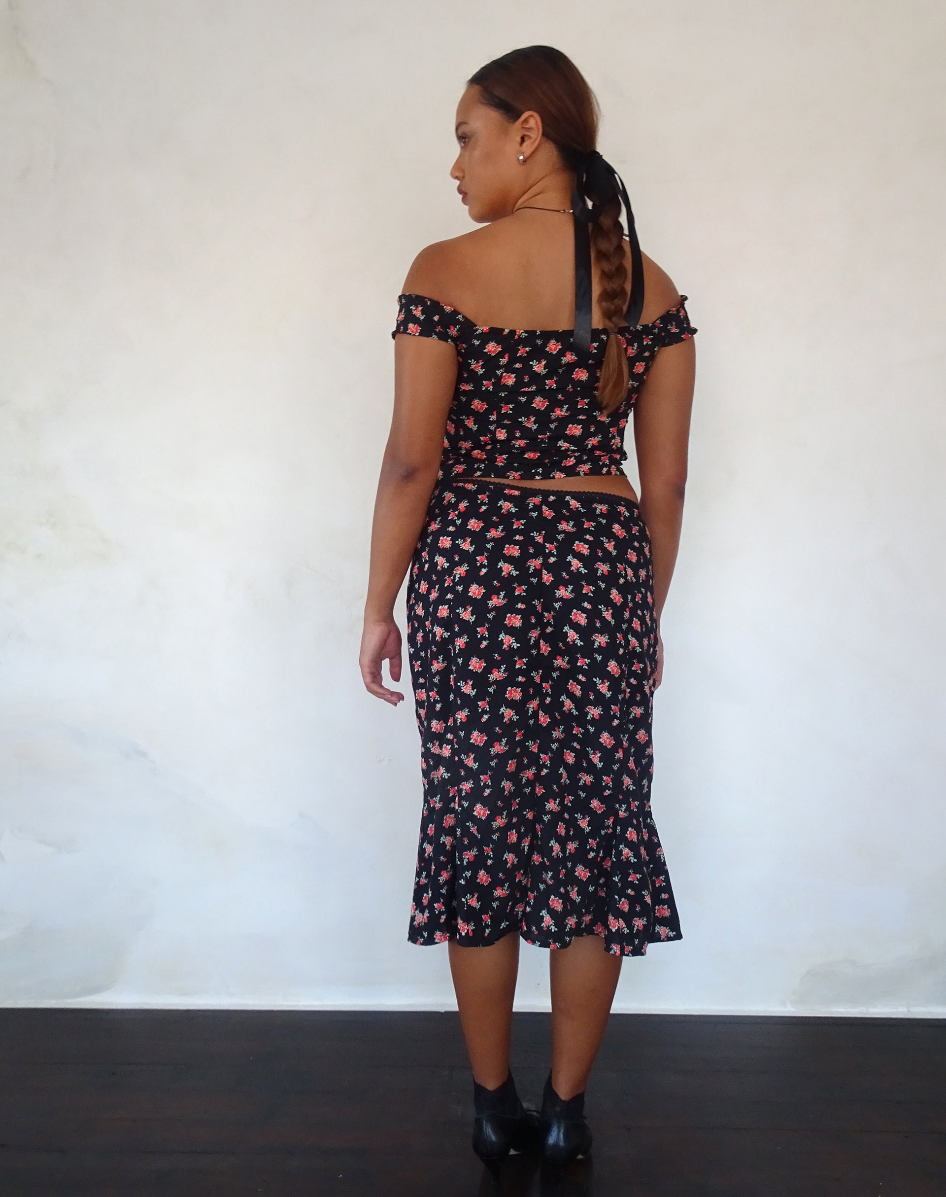 Image de Sima Midi Skirt in Flowing Rose Black
