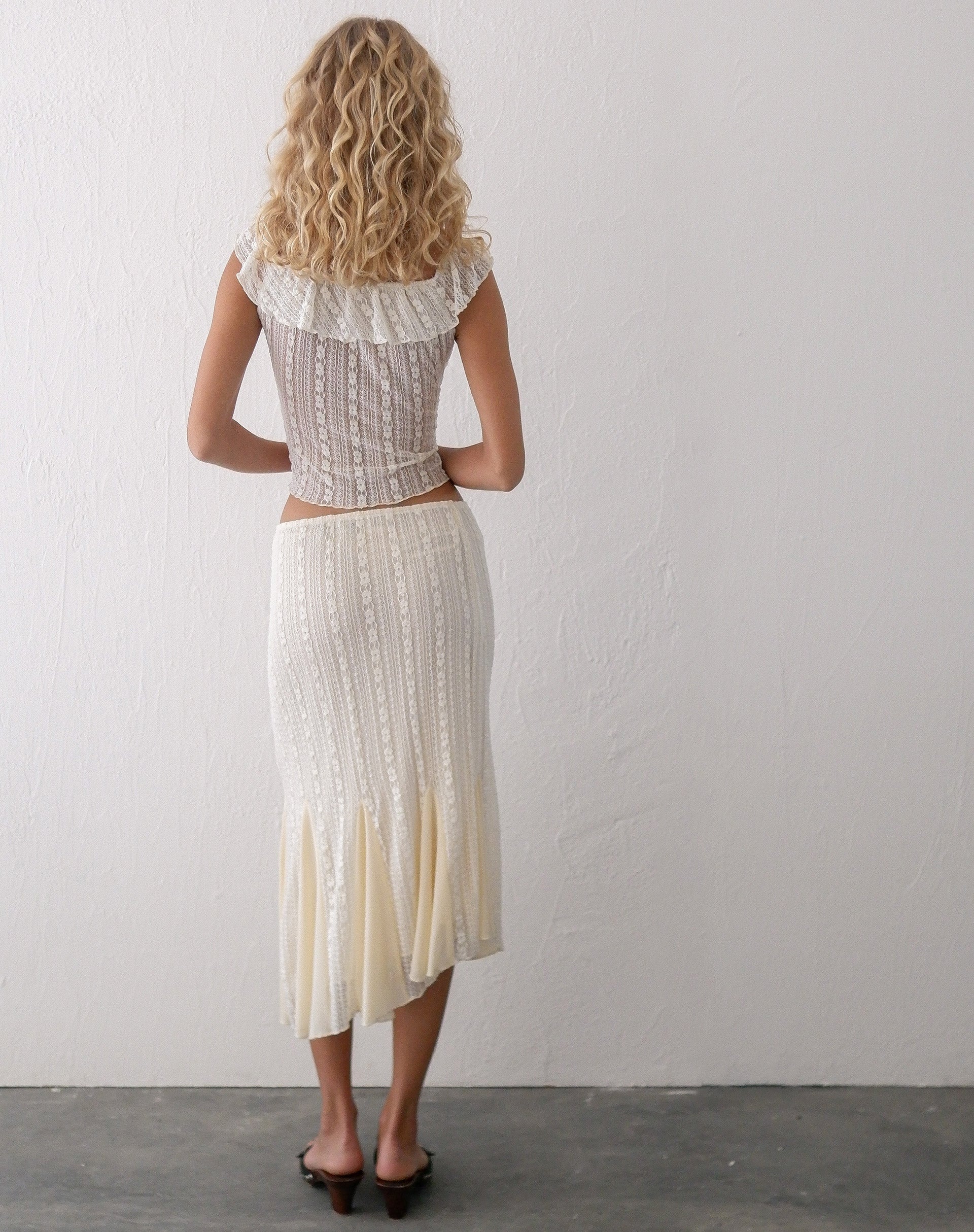 Image de Simran Bardot top in Cream Lace