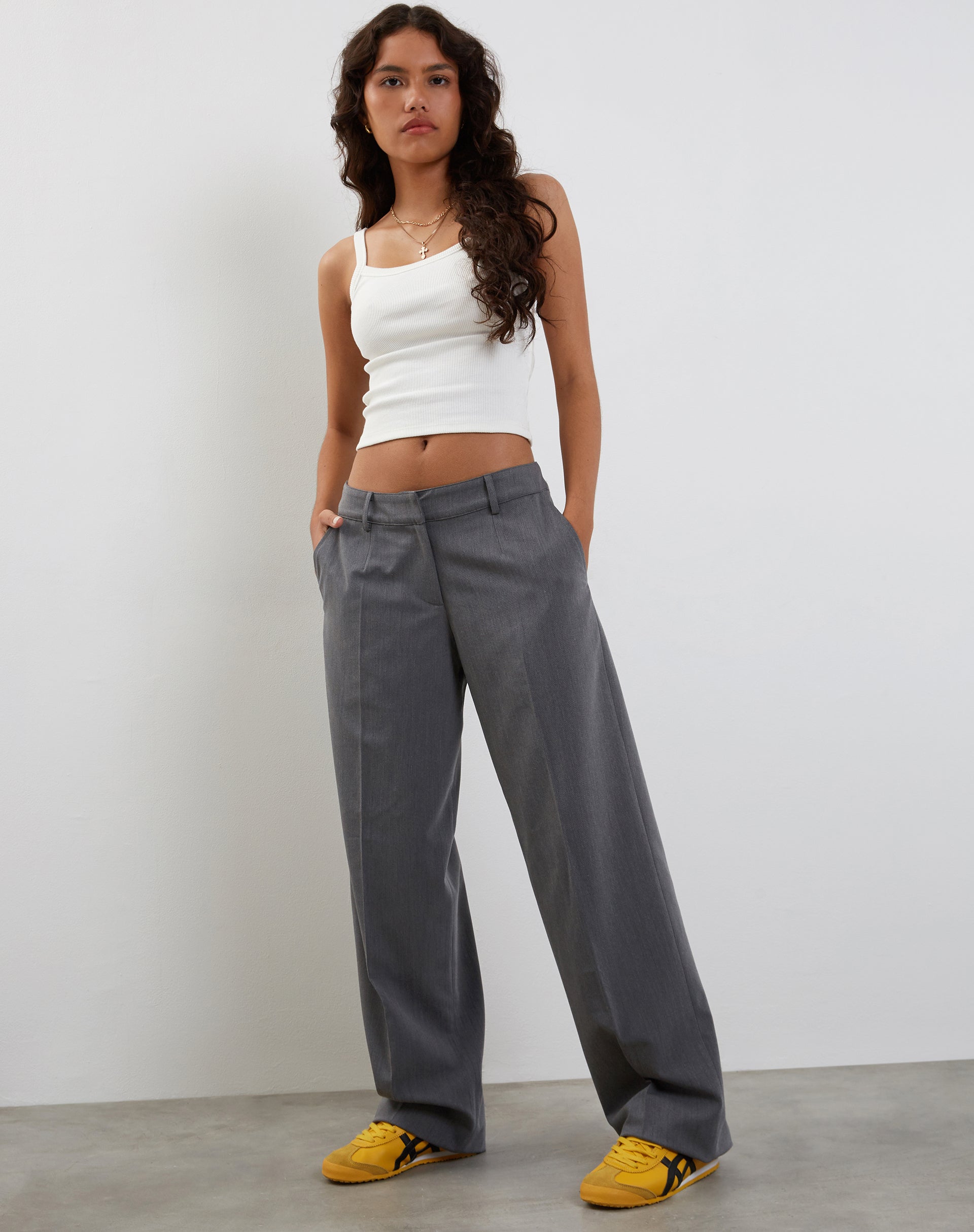 image de Sirkia Low Rise Tailored Trouser in Charcoal
