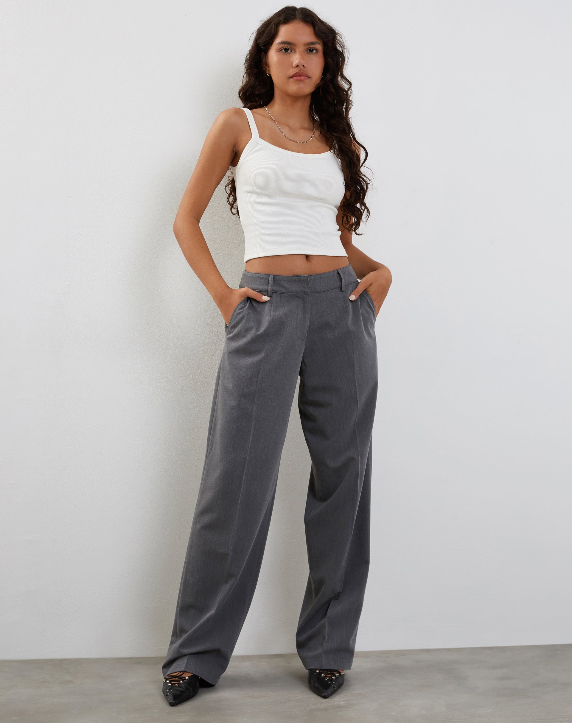 image de Sirkia Low Rise Tailored Trouser in Charcoal