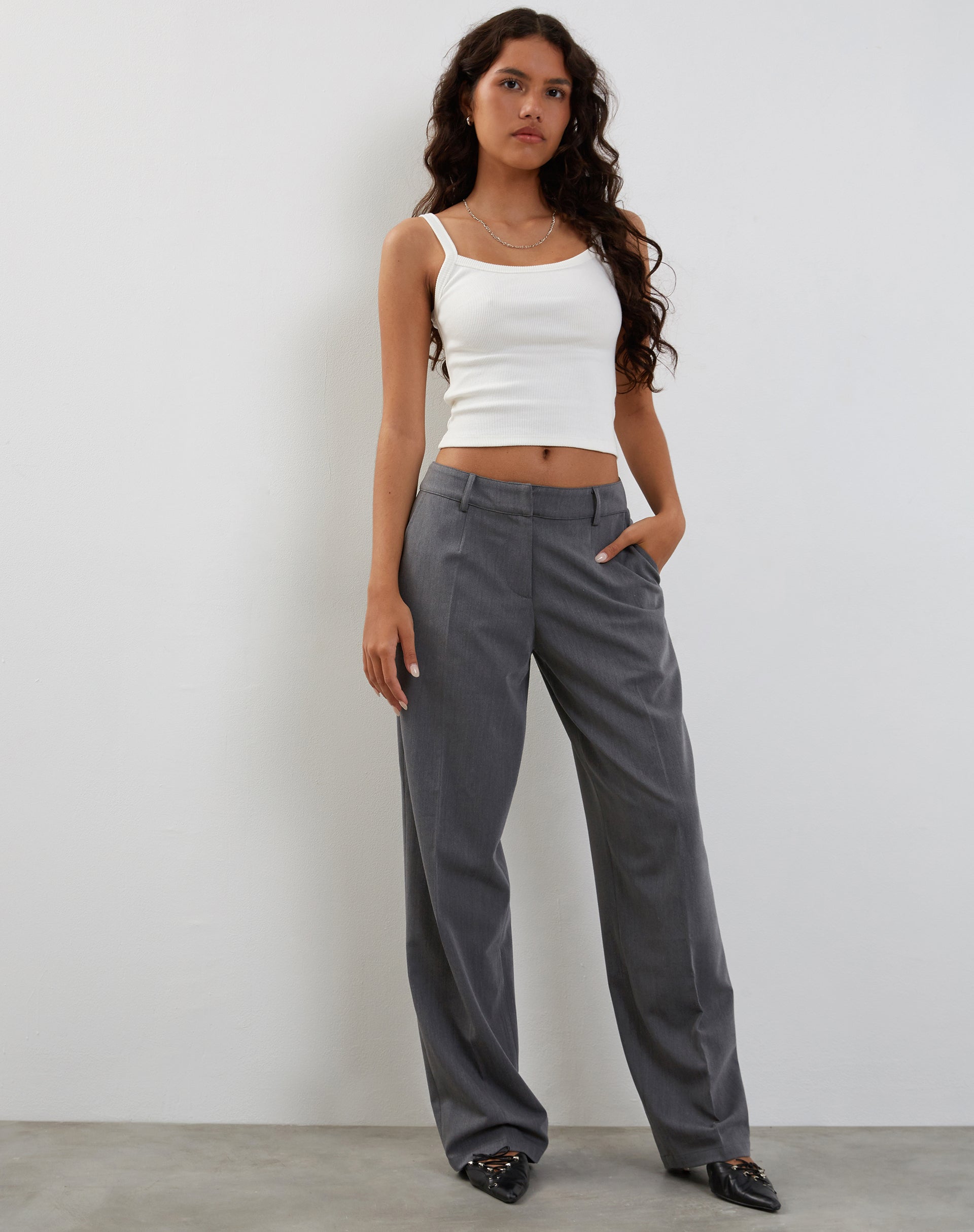 image de Sirkia Low Rise Tailored Trouser in Charcoal