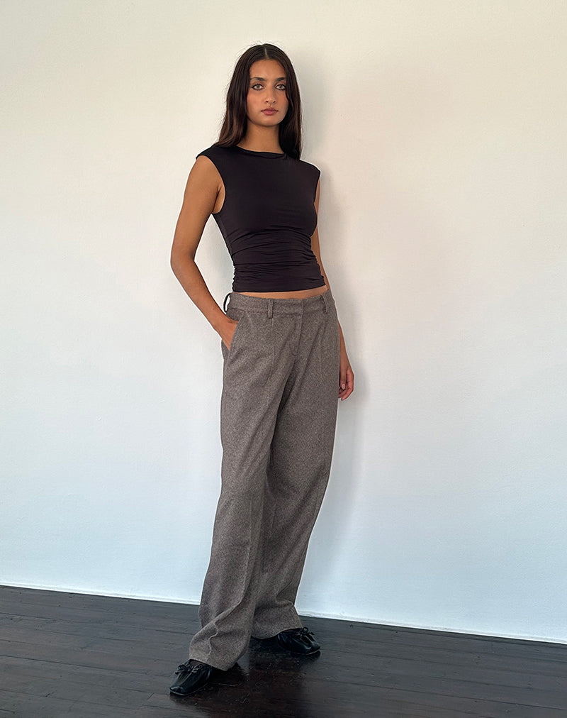 Pantalon tailleur à taille basse Sirkia en brun foncé