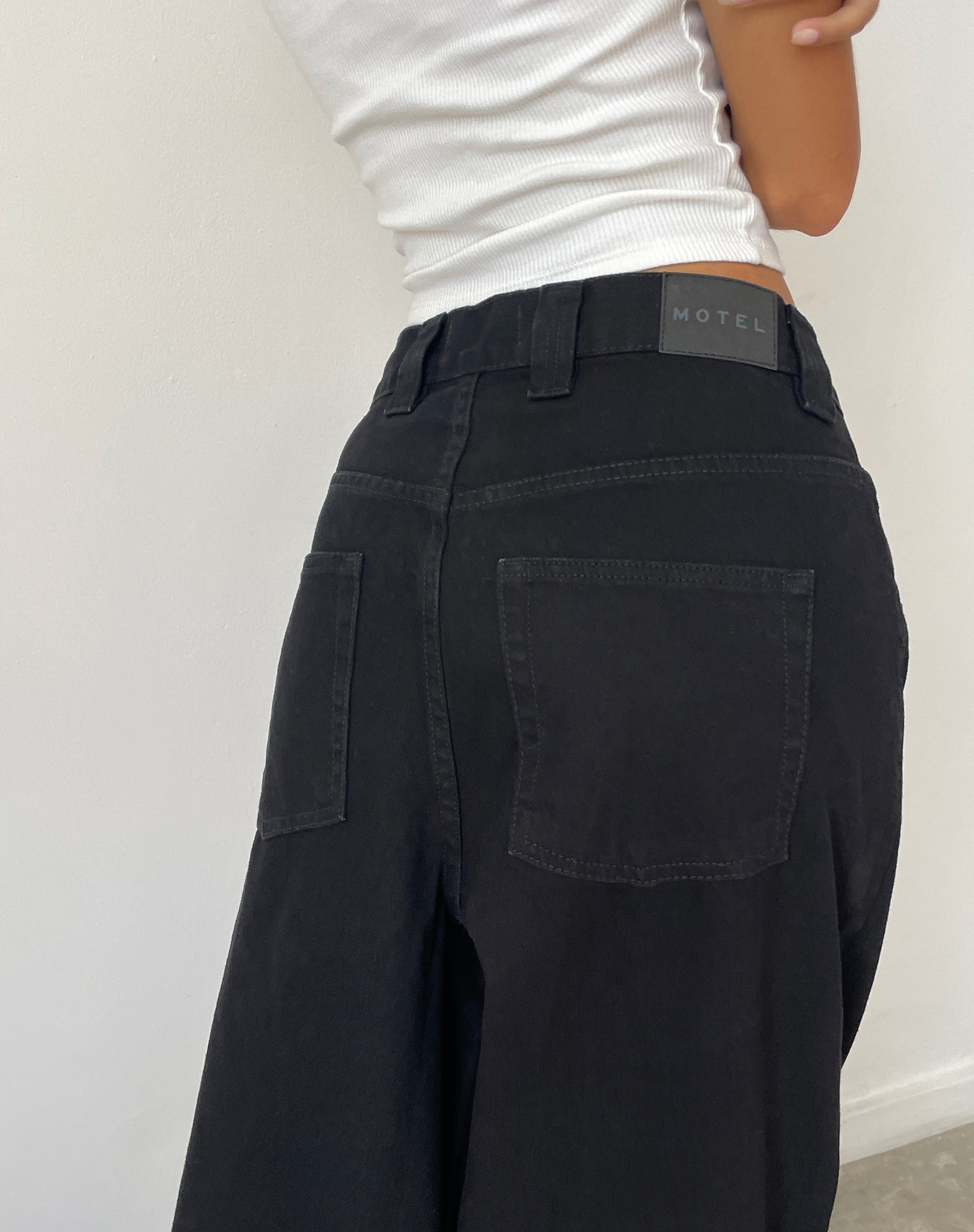 Image de Skater Low Rise Jean in Rinse Black