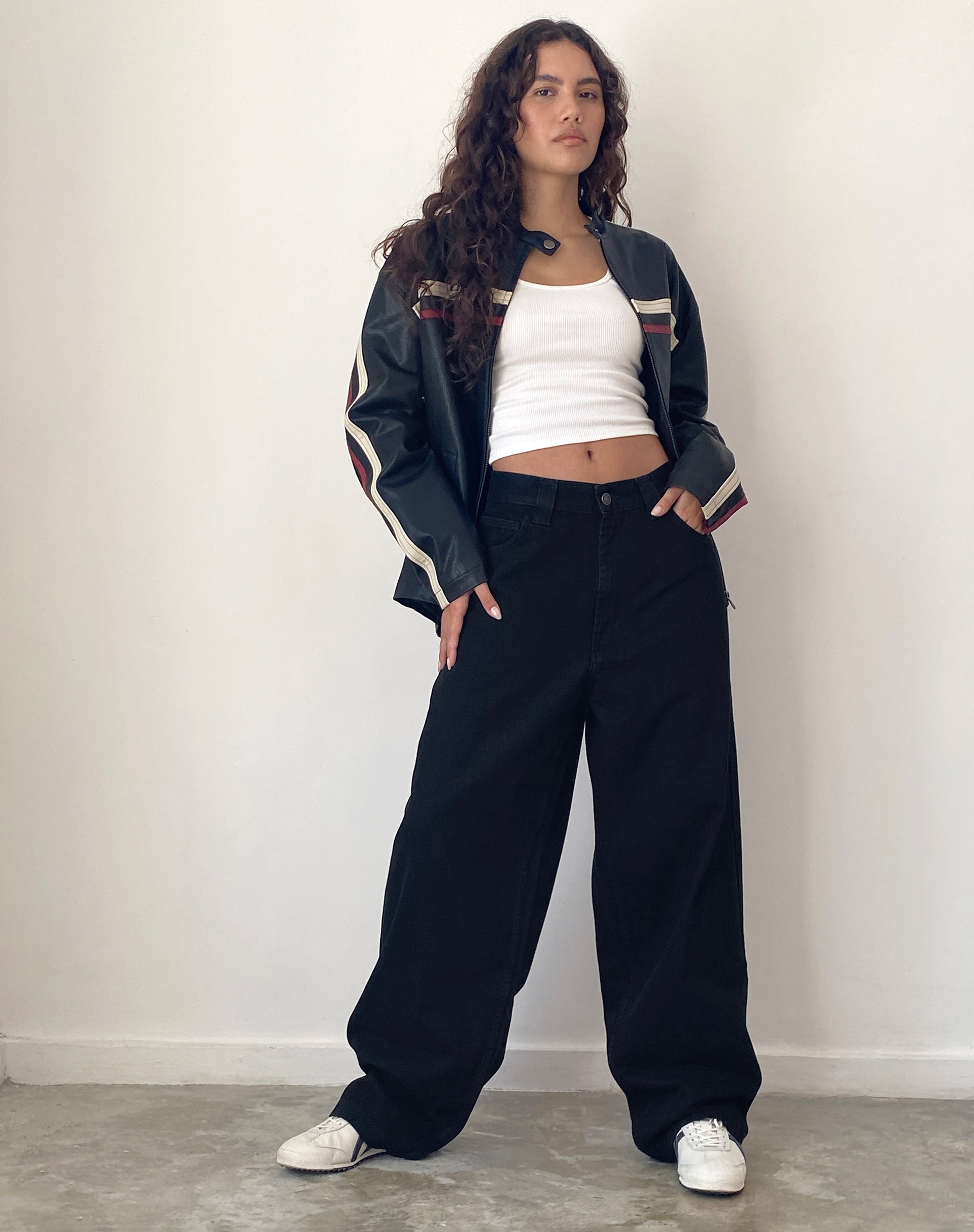 Image de Skater Low Rise Jean in Rinse Black