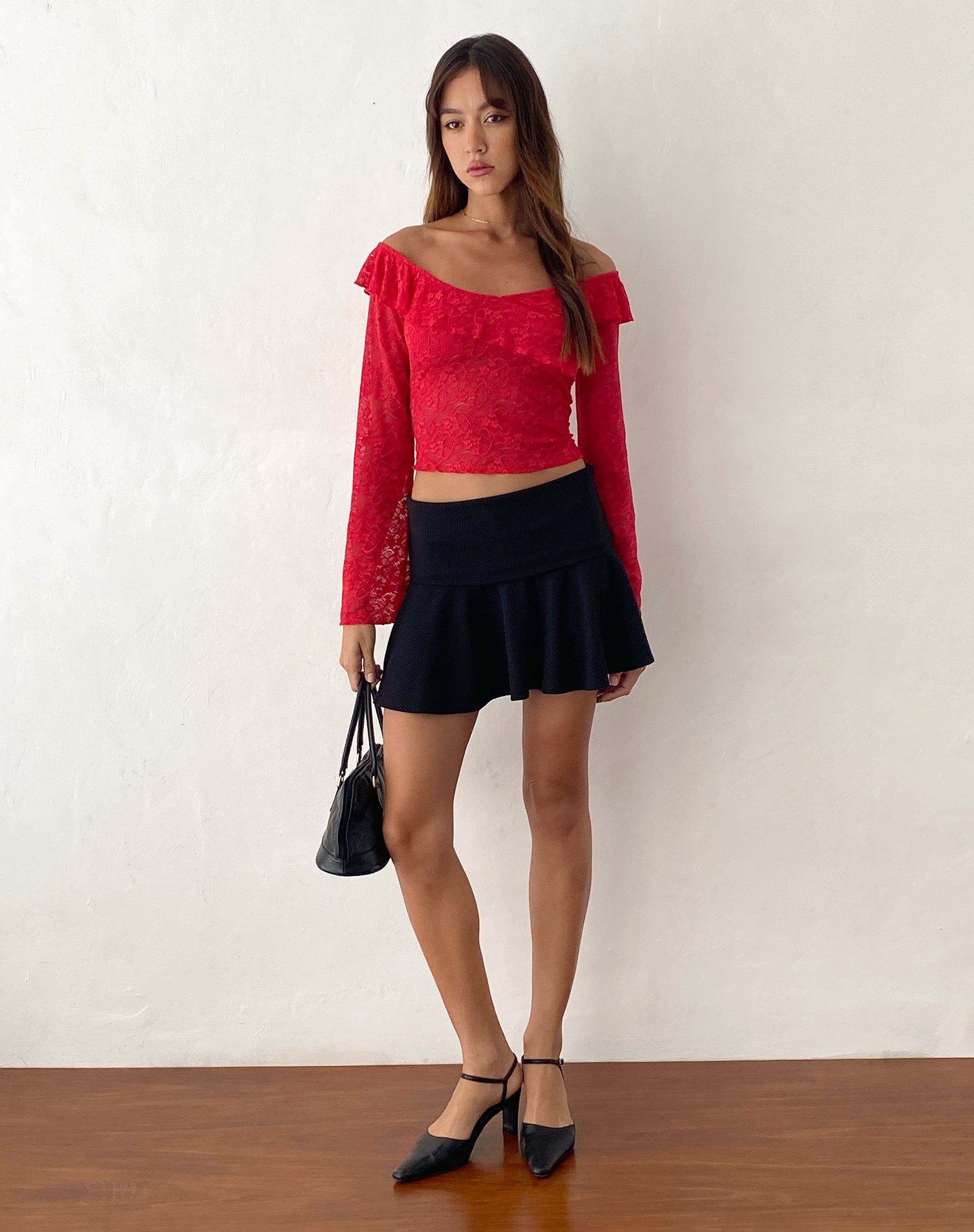 Image de Soka Bardot Frill Top in Red Lace
