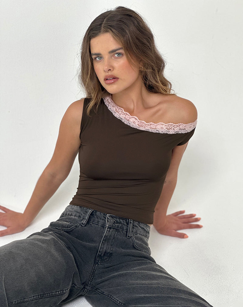 Soleh One Shoulder Top in Brown Slinky with Pink Lace (Top asymétrique marron avec dentelle rose)