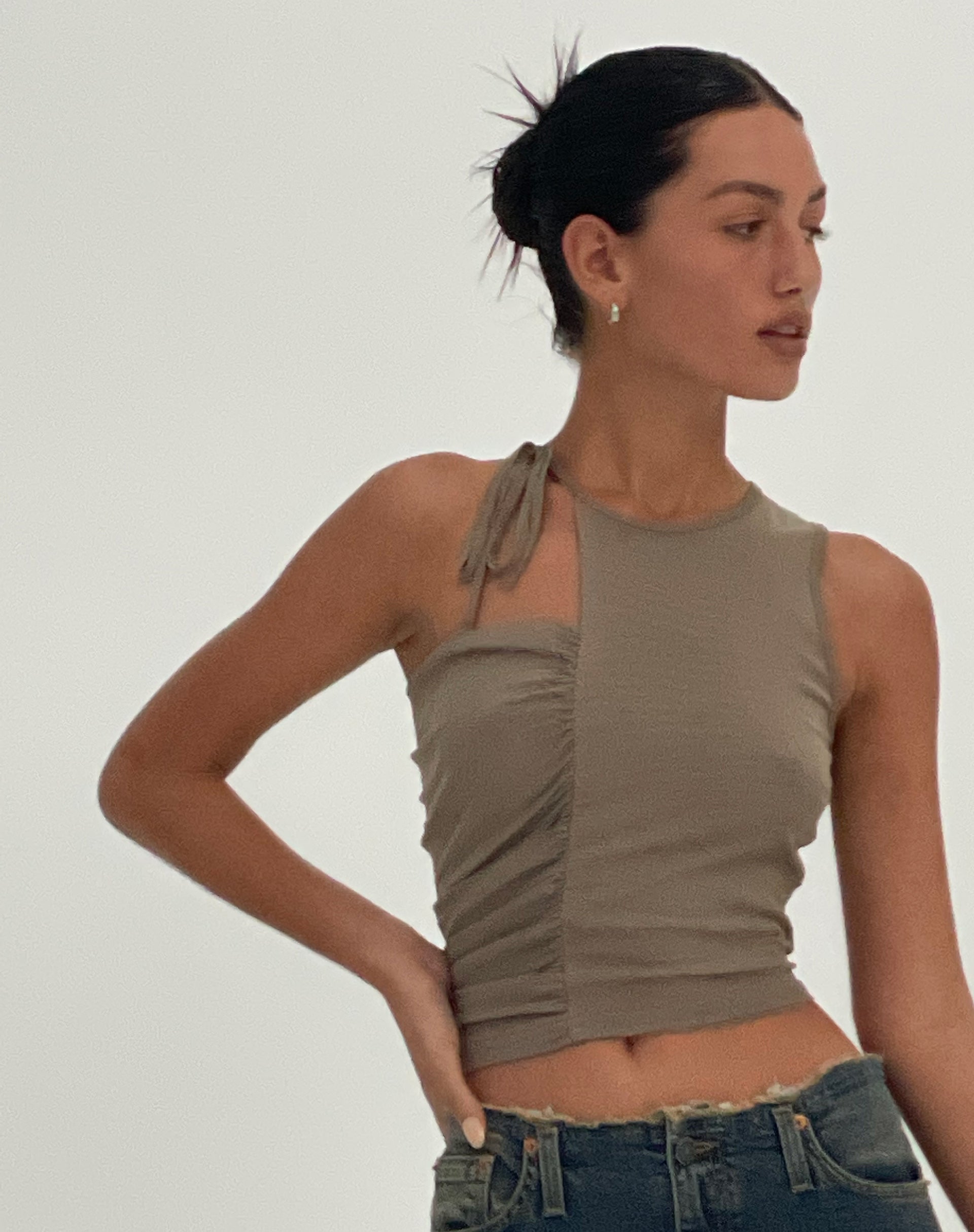 Image de MOTEL X JACQUIE Sonja Crop Top in Oatmeal