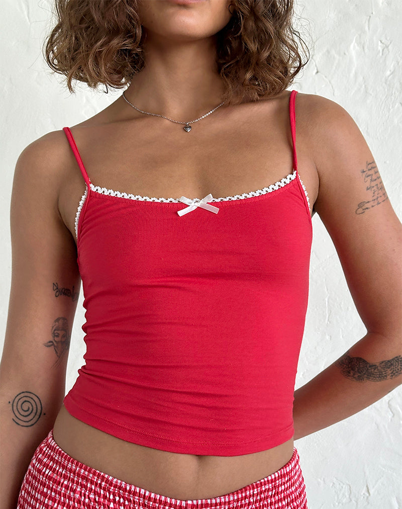 Top de gilet Suna en rouge tango avec bordure ivoire