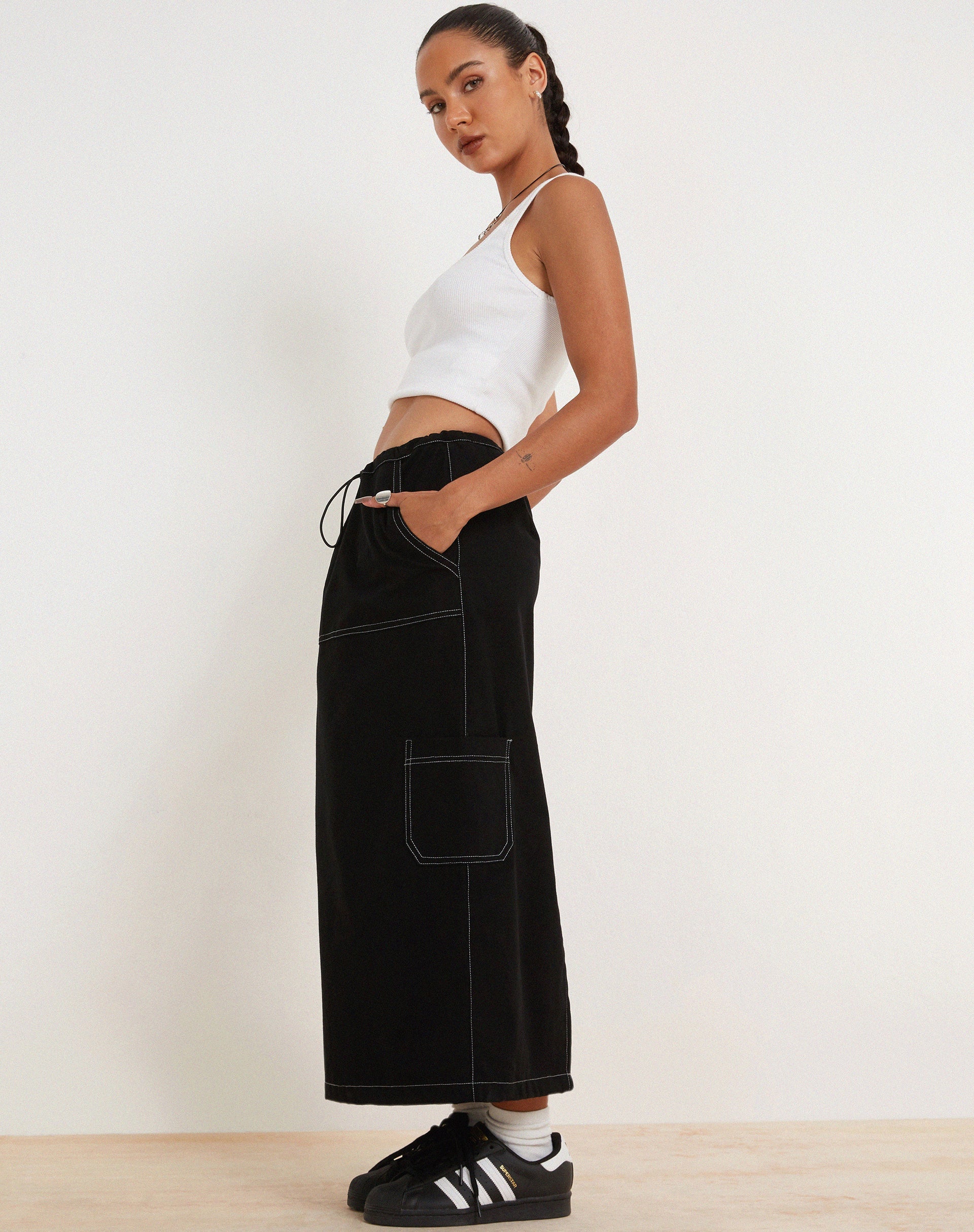 Image de Swari Midi Cargo Skirt in Black