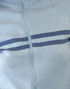  Tricot bleu clair