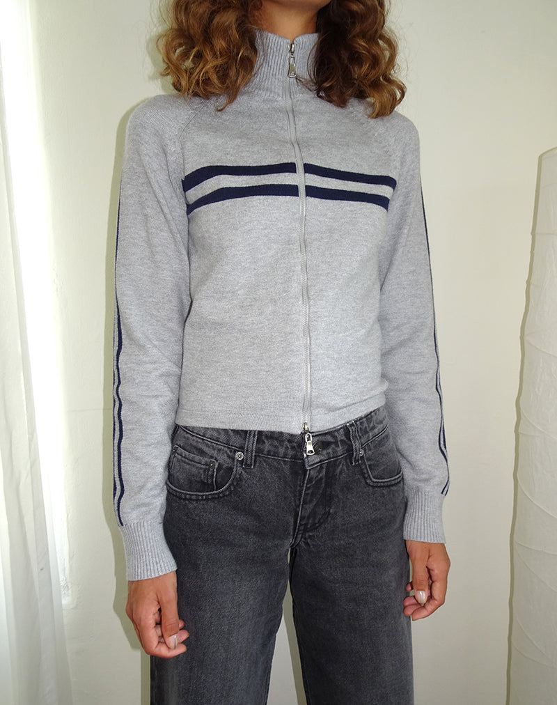 Talisa Sporty Zip Through Jacket in Light Grey with Navy Stripes (veste zippée sportive en gris clair avec des rayures en bleu marine)