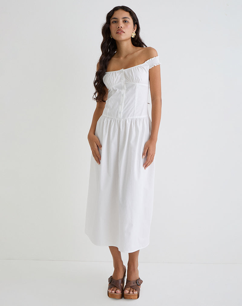 Tamashi Off the Shoulder Maxi Dress in White (Robe longue à épaules dénudées en blanc)