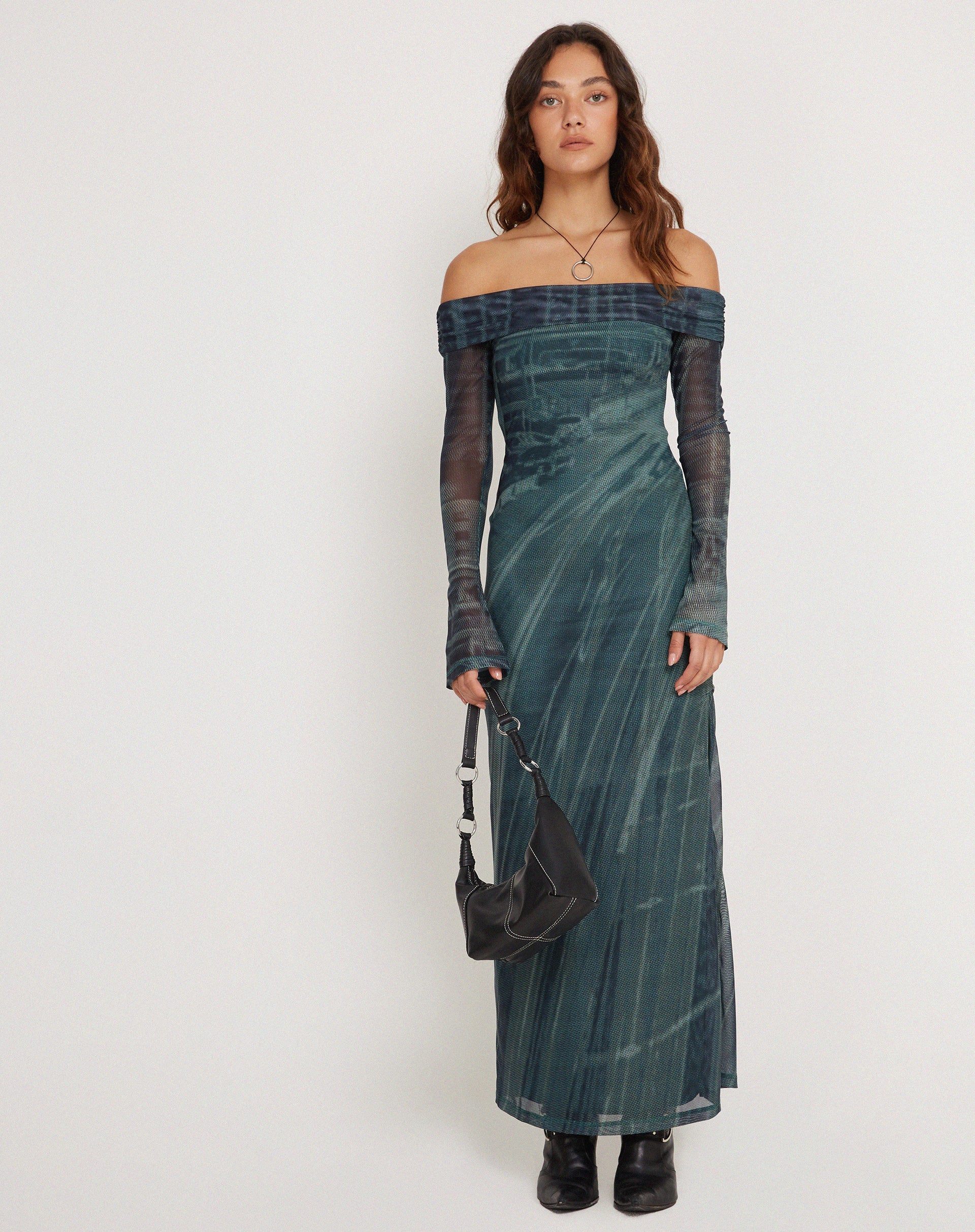 Image de Terra Bardot Midi Dress in Cityscape Green