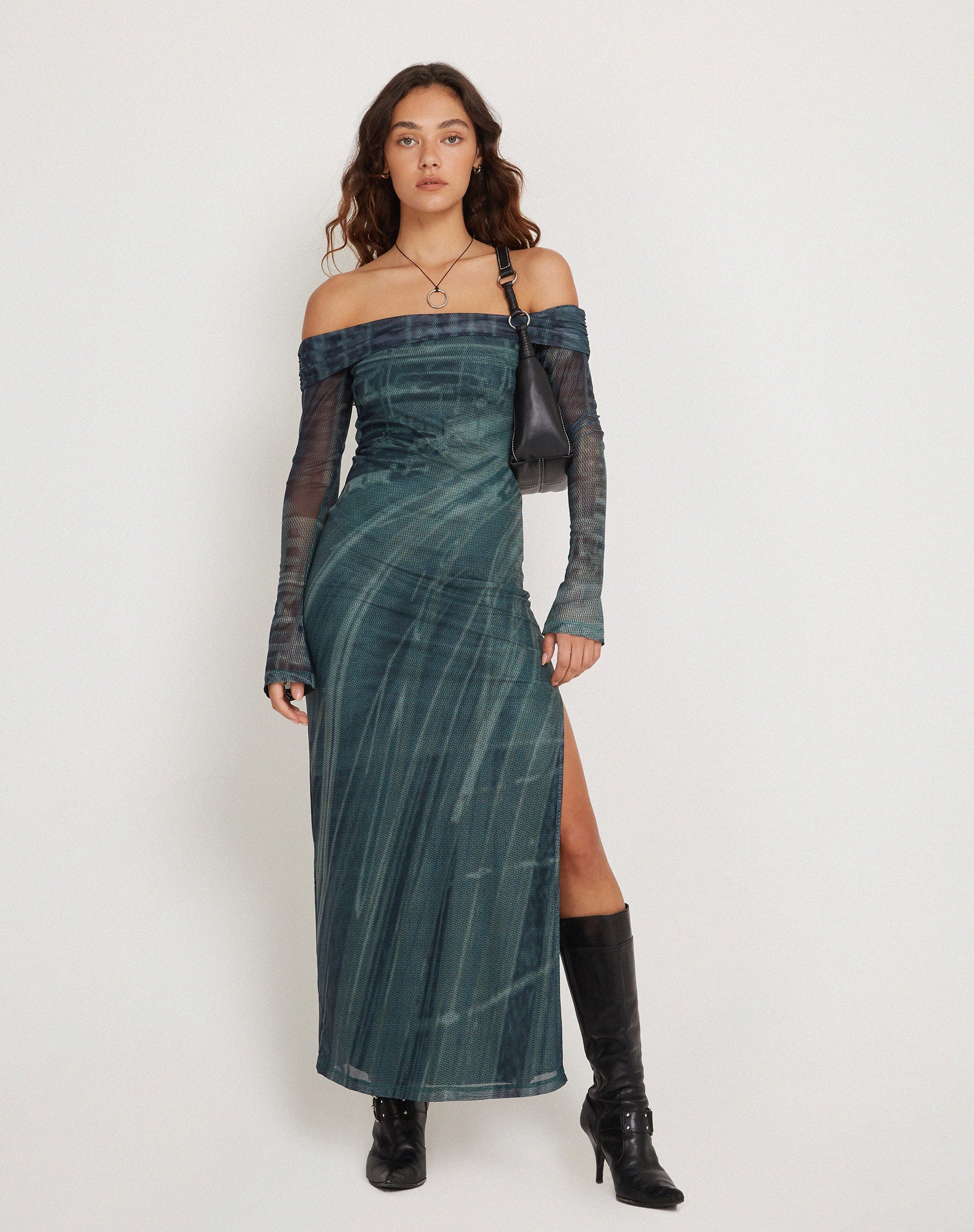 Image de Terra Bardot Midi Dress in Cityscape Green