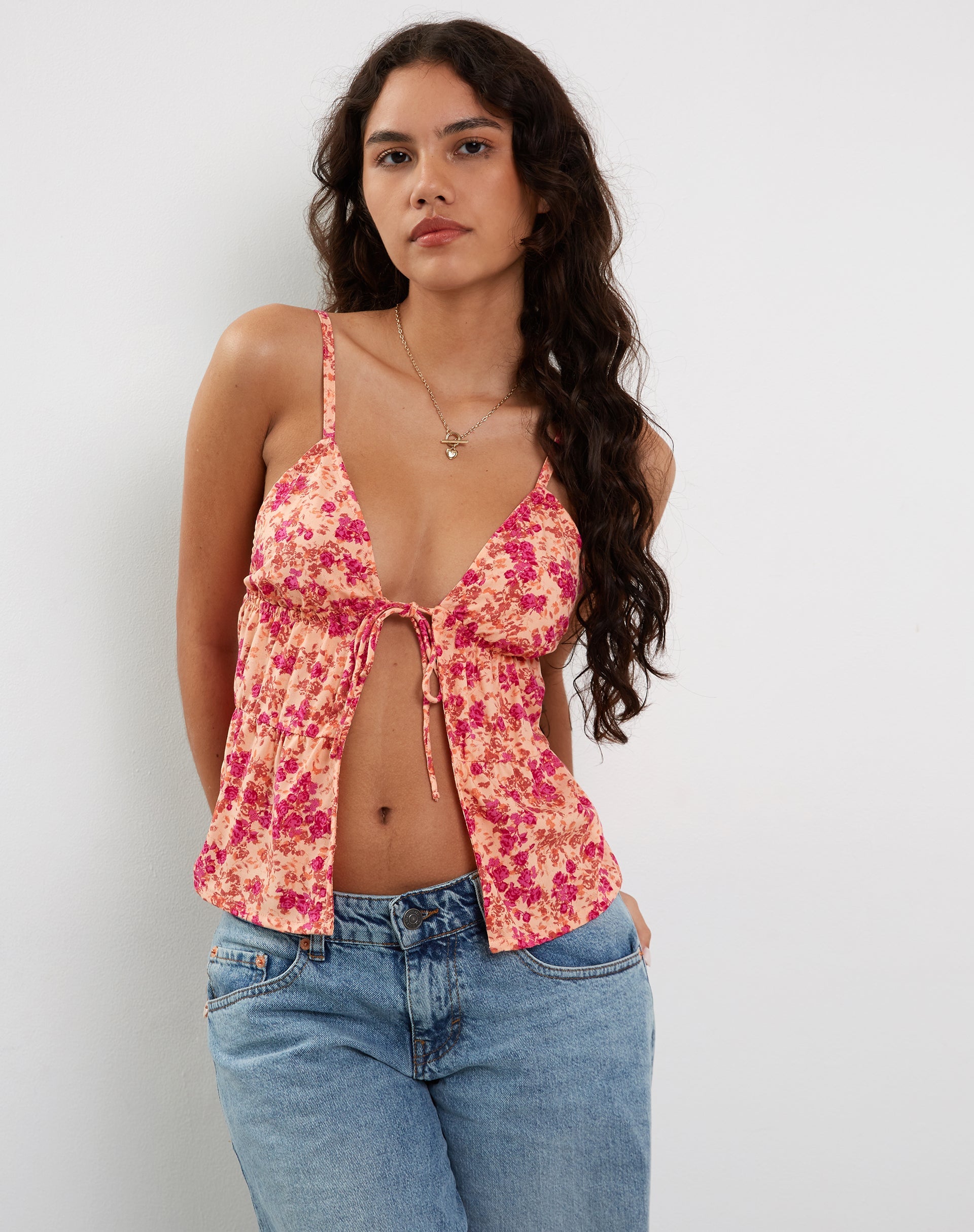 Image de Tezza Tie Front Cami Top in Dark Wild Flower Cantaloupe