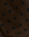 Marron avec impression de pois noirs