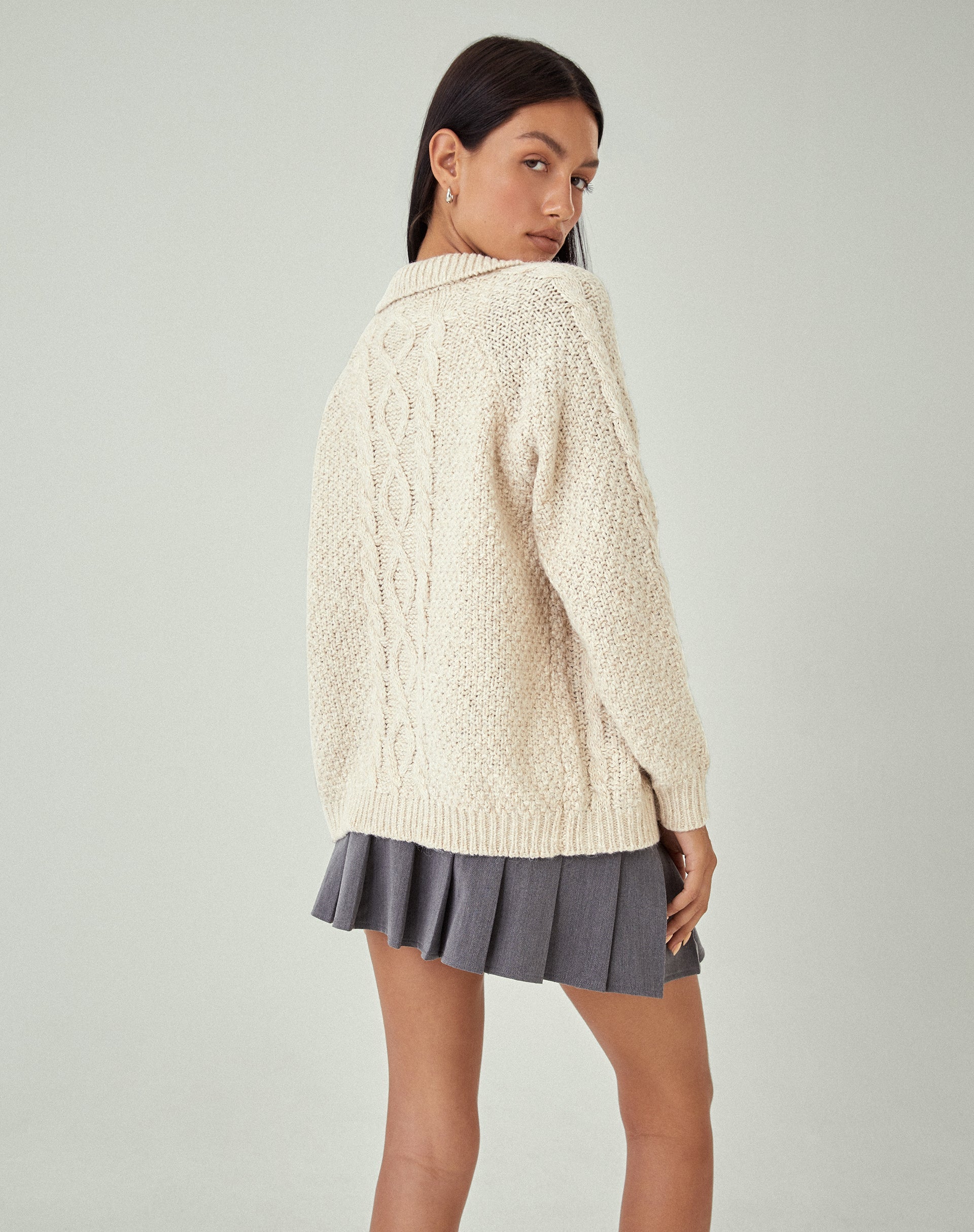 Image de MOTEL X JACQUIE Cardigan Triny en tricot torsadé Oatmeal