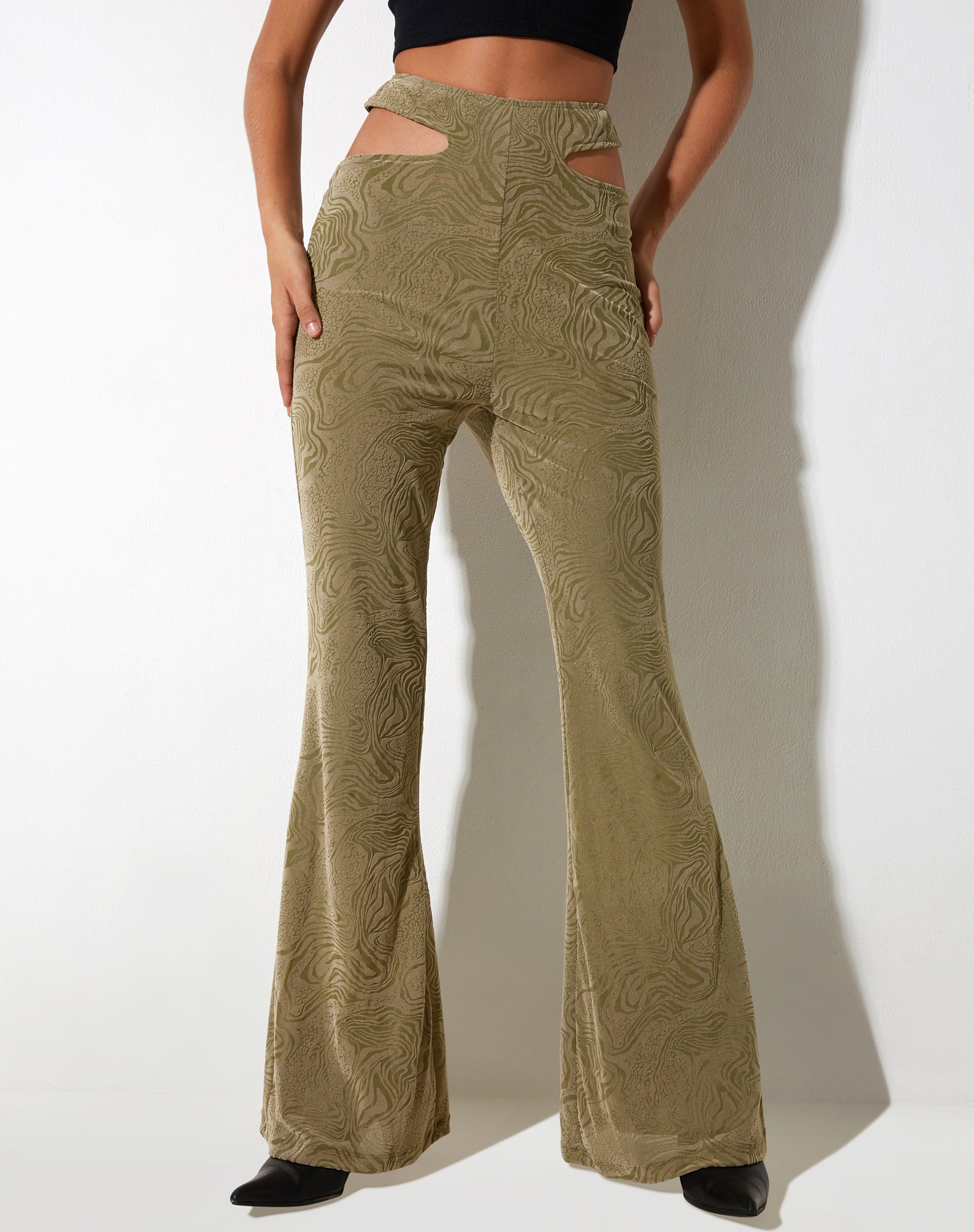 IMAGE DU pantalon flare en Mixed Animal Flock Olive