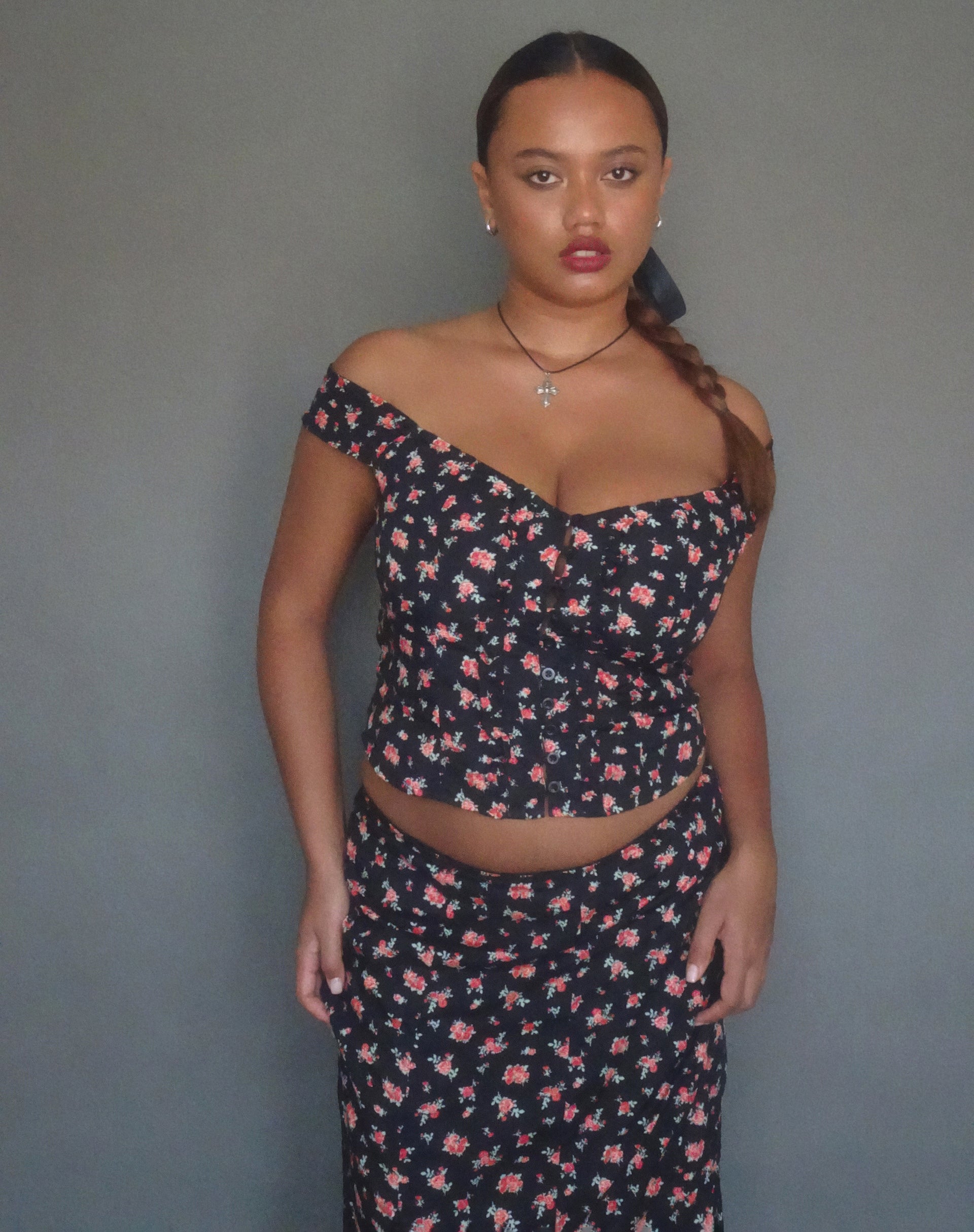 Image de Uhuy Bardot Crop Top in Flowing Rose Black