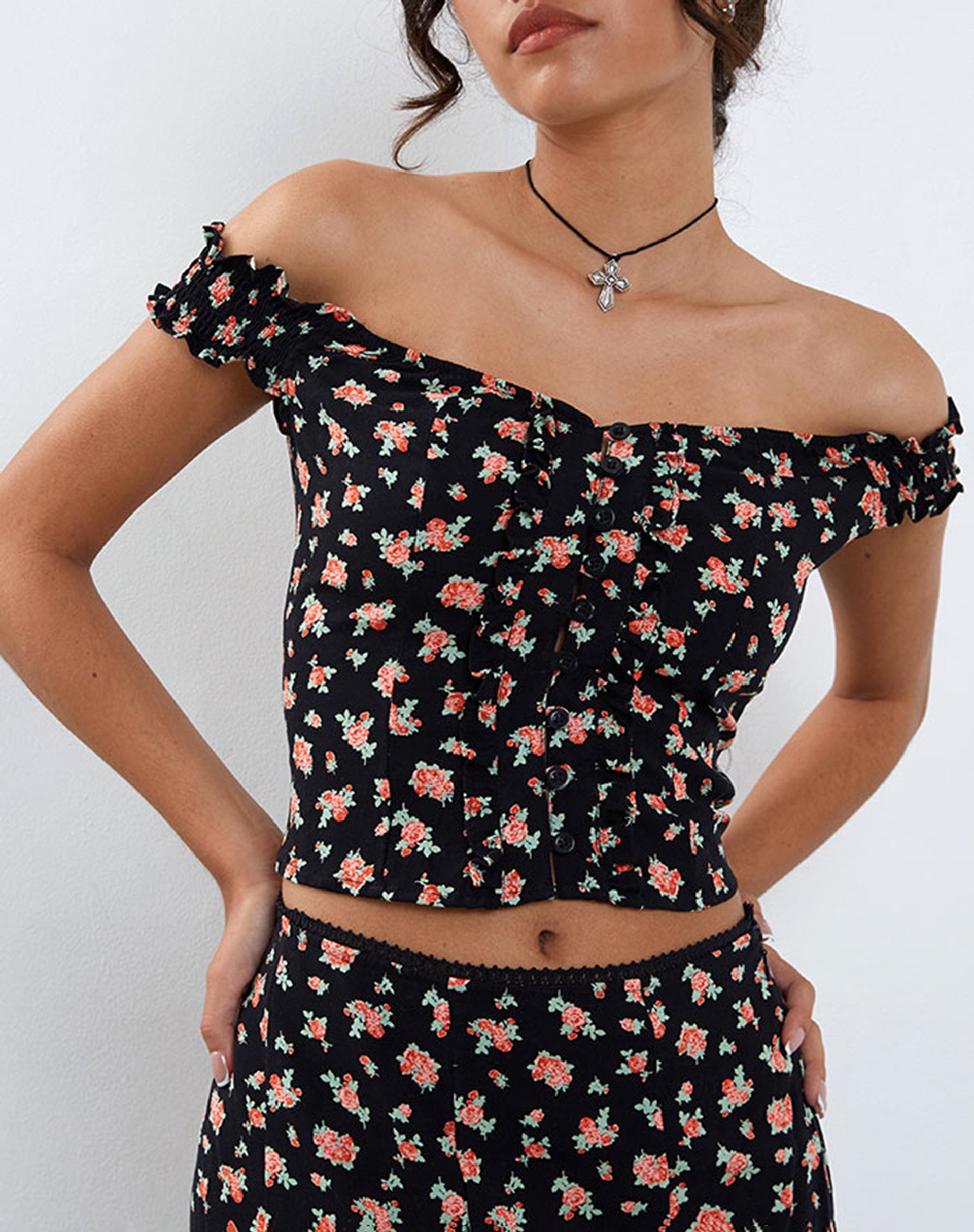 Image de Uhuy Bardot Crop Top in Flowing Rose Black