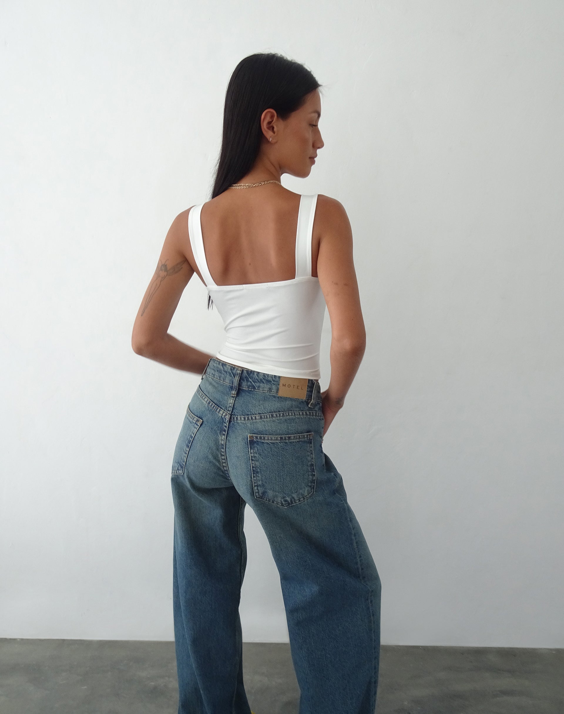 Image de Ulani Crop Top in Ivory