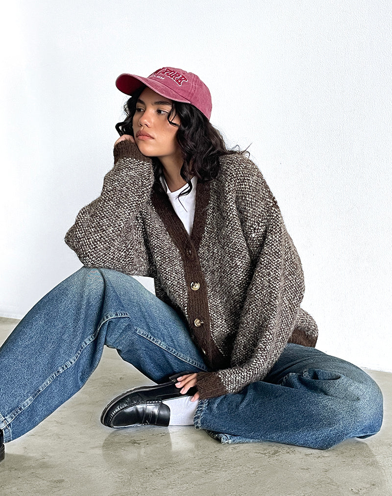 Image de Ura Cardigan tricoté surdimensionné en brun et crème