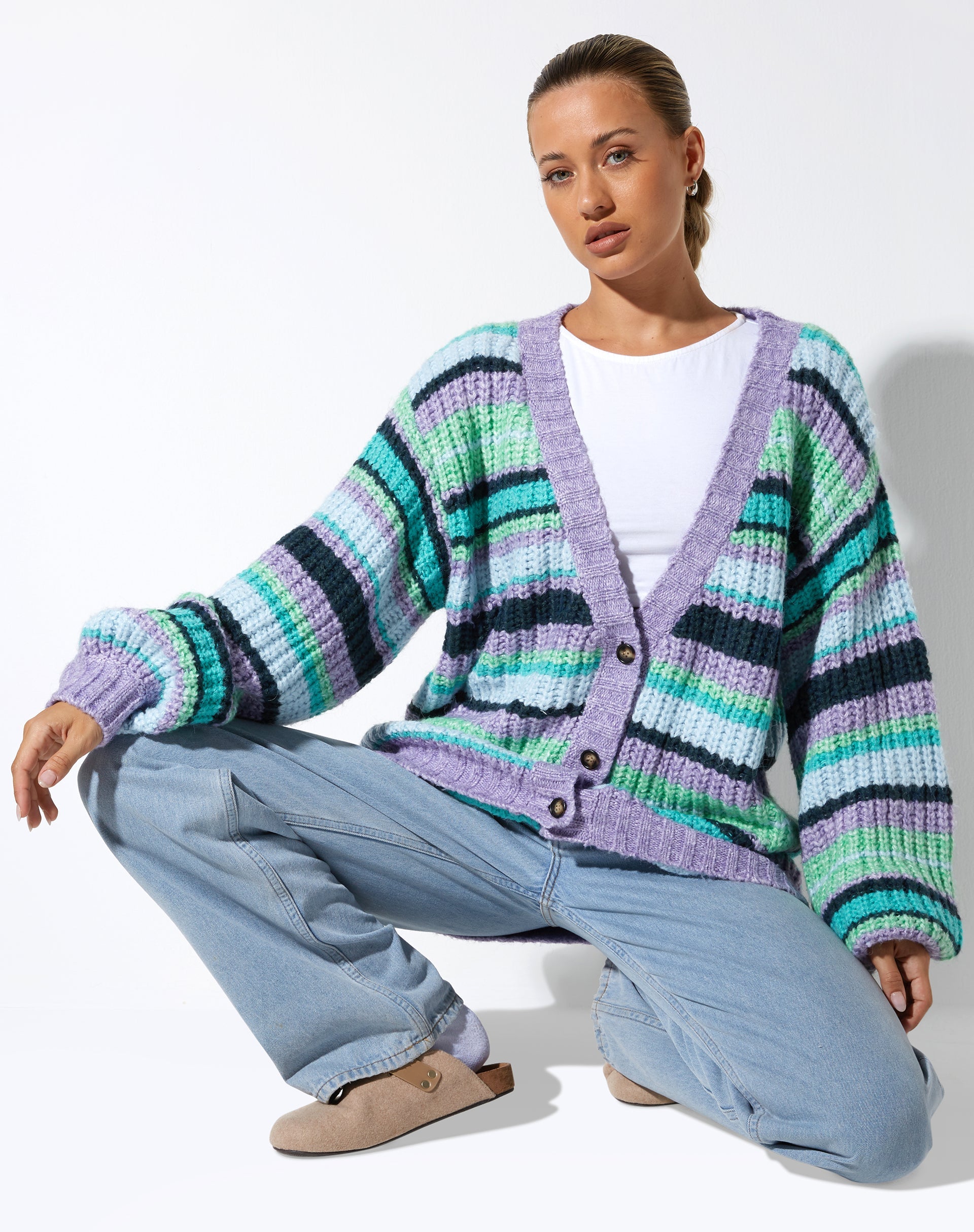 IMAGE DU CARDI Uriela en violet rayé