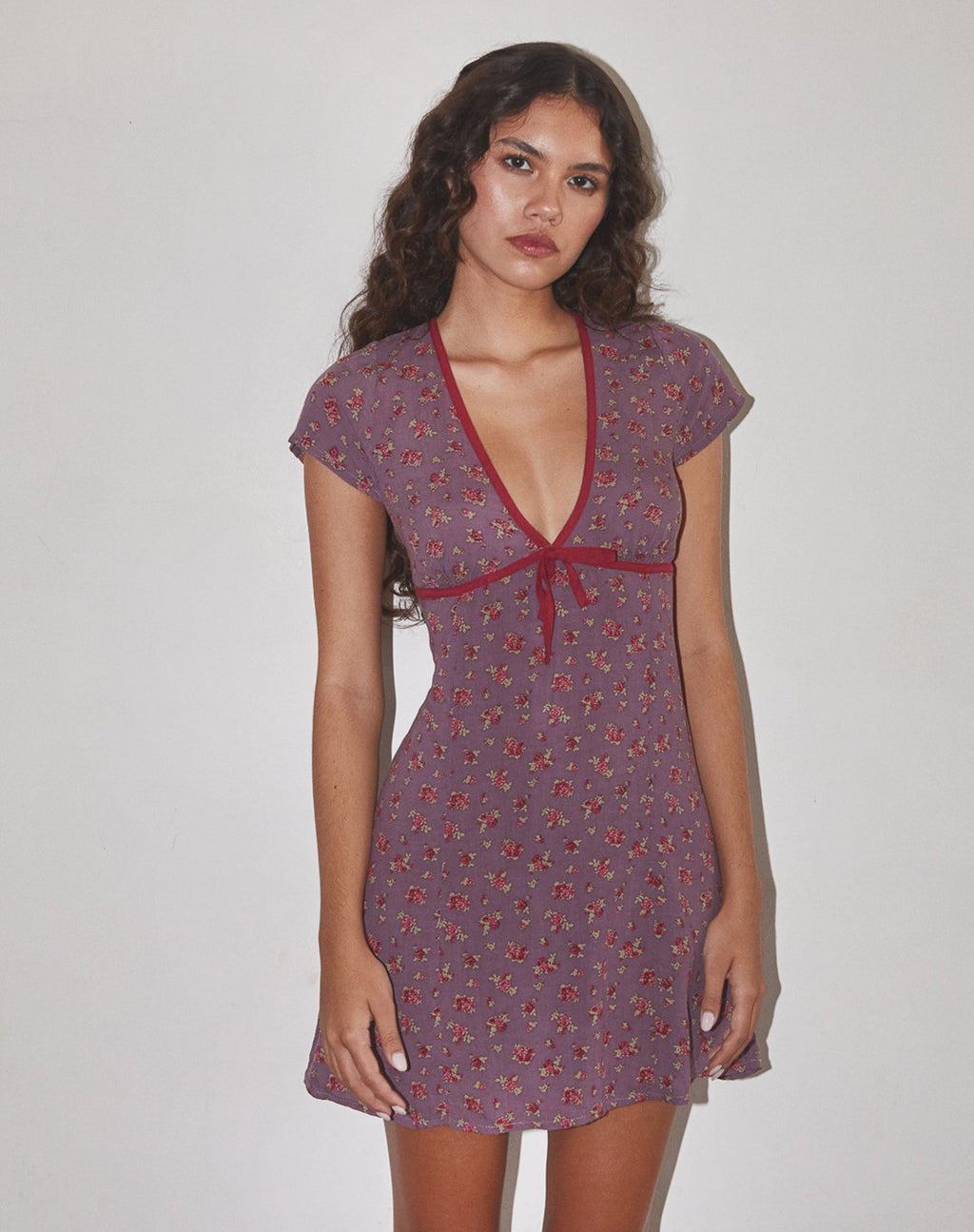 Mini robe Vaiso en rose fluide violet foncé