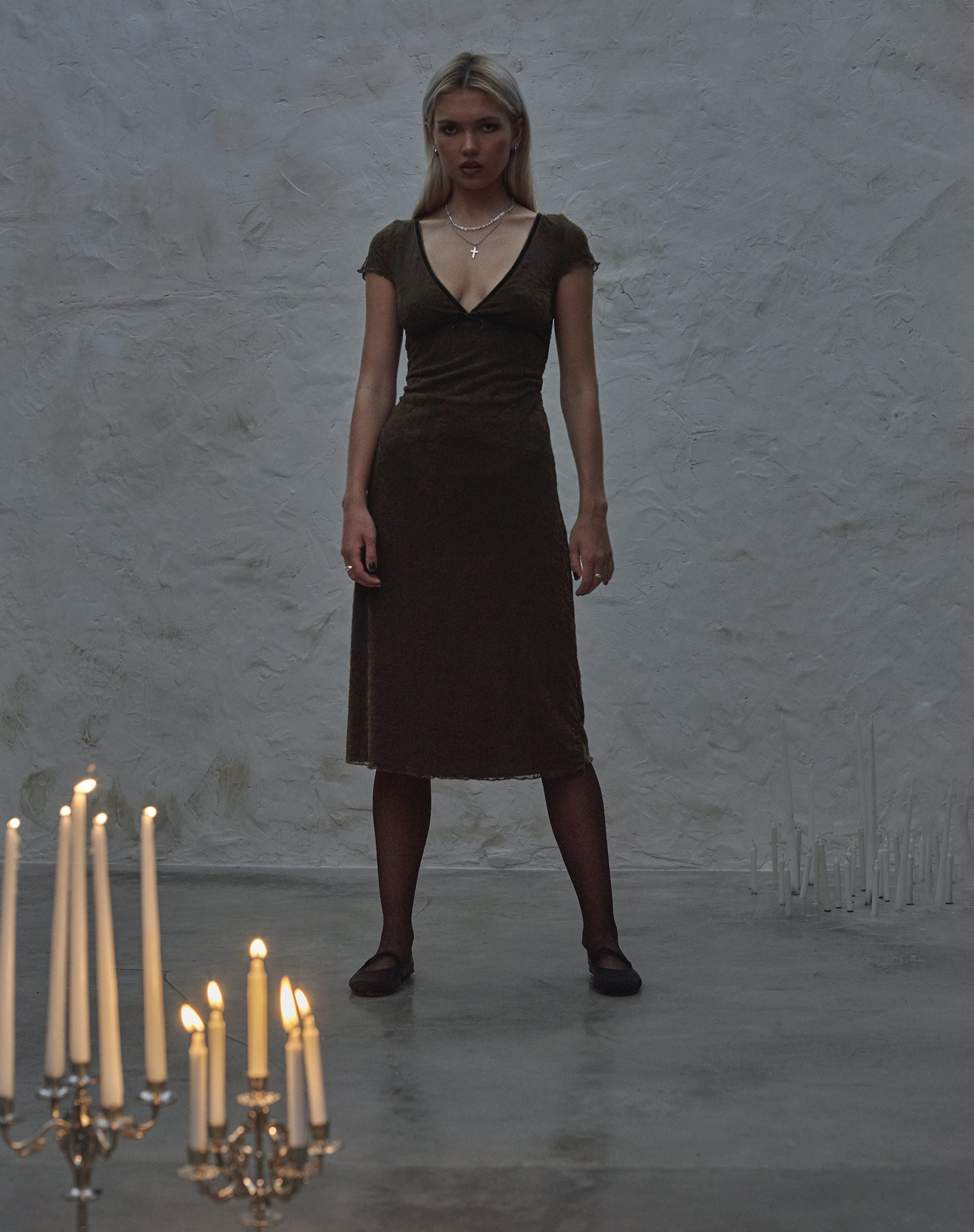 Image de Vilinia Midi Dress in Abstract Botanic Dark Olive