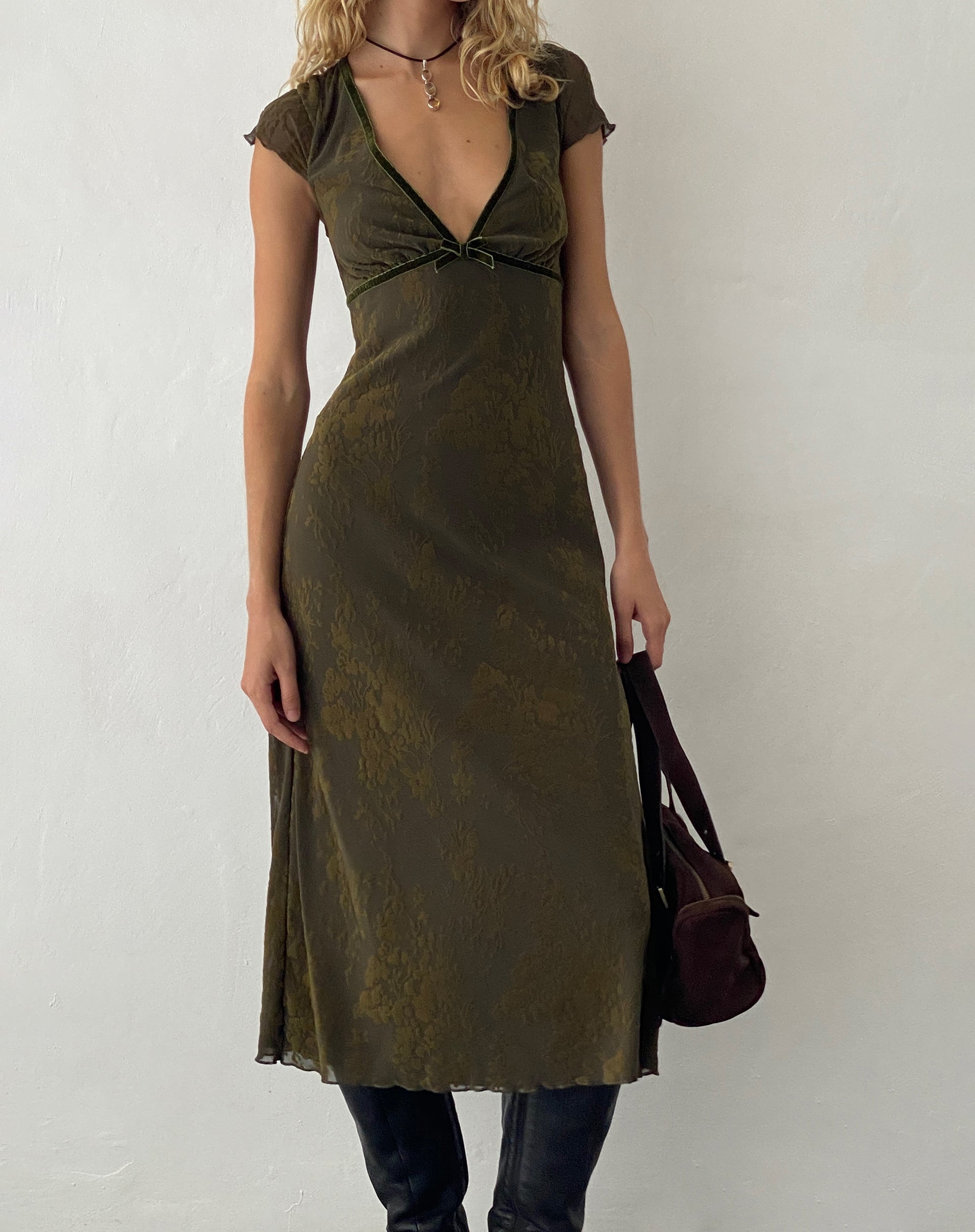 Image de Vilinia Midi Dress in Abstract Botanic Dark Olive