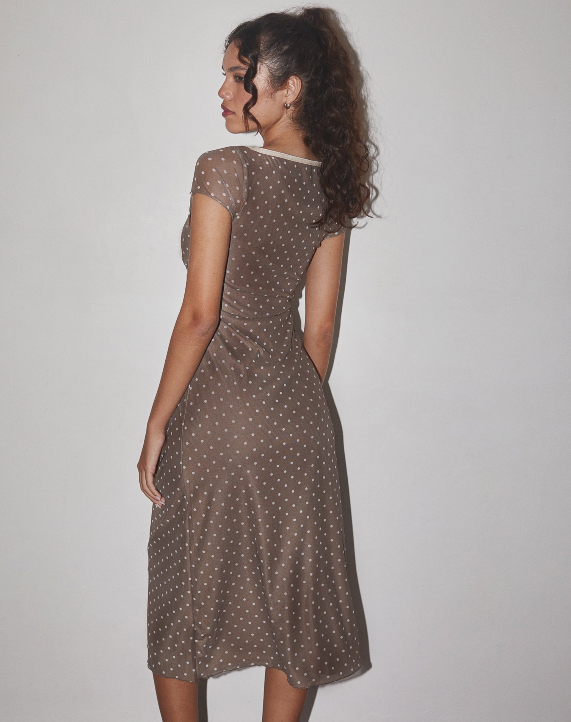 Image de Vilinia Midi Dress in Basic Polka Brown