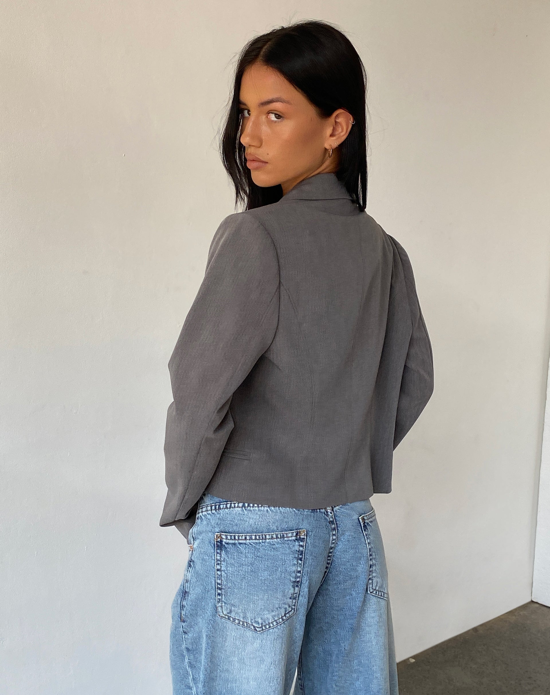 image de Walid Cropped Blazer in Tailoring Charcoal