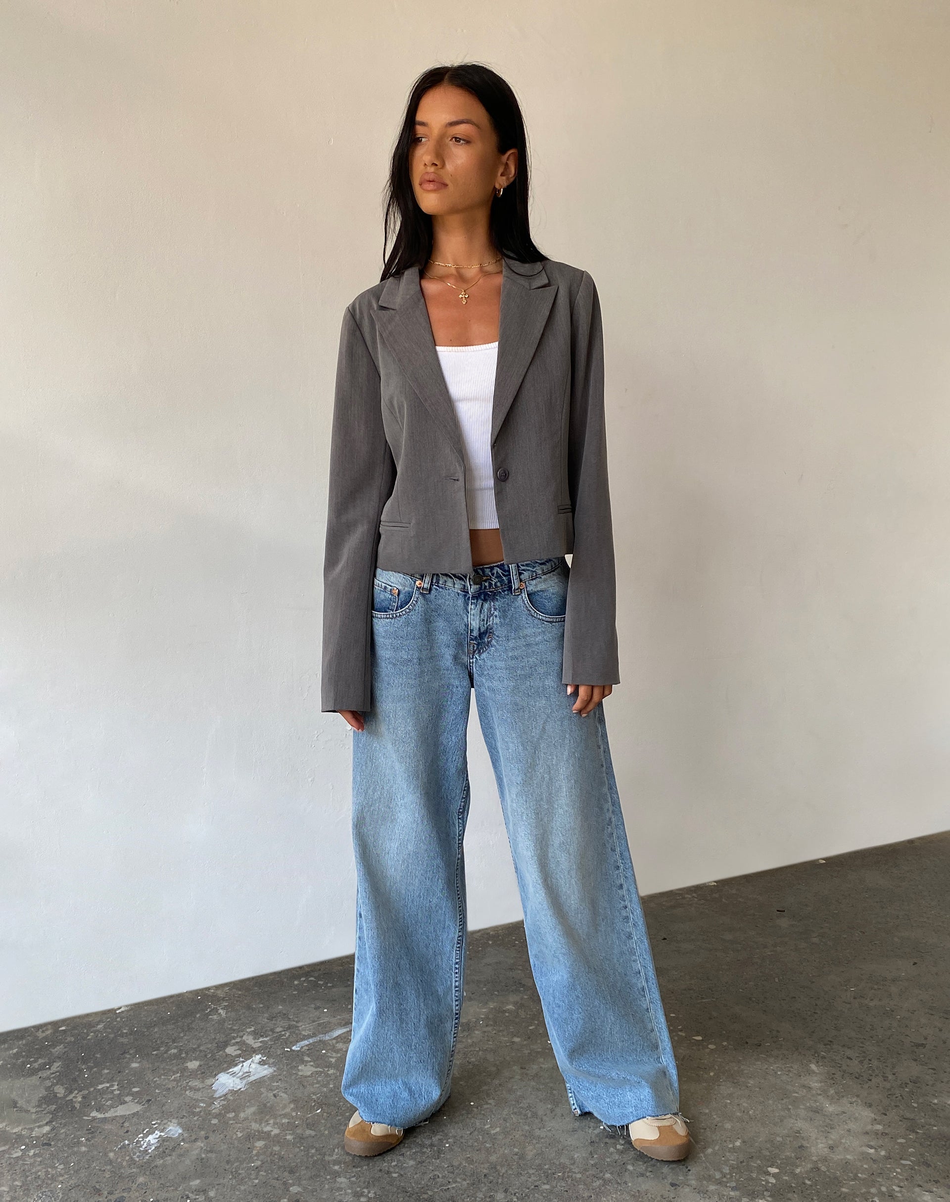 image de Walid Cropped Blazer in Tailoring Charcoal