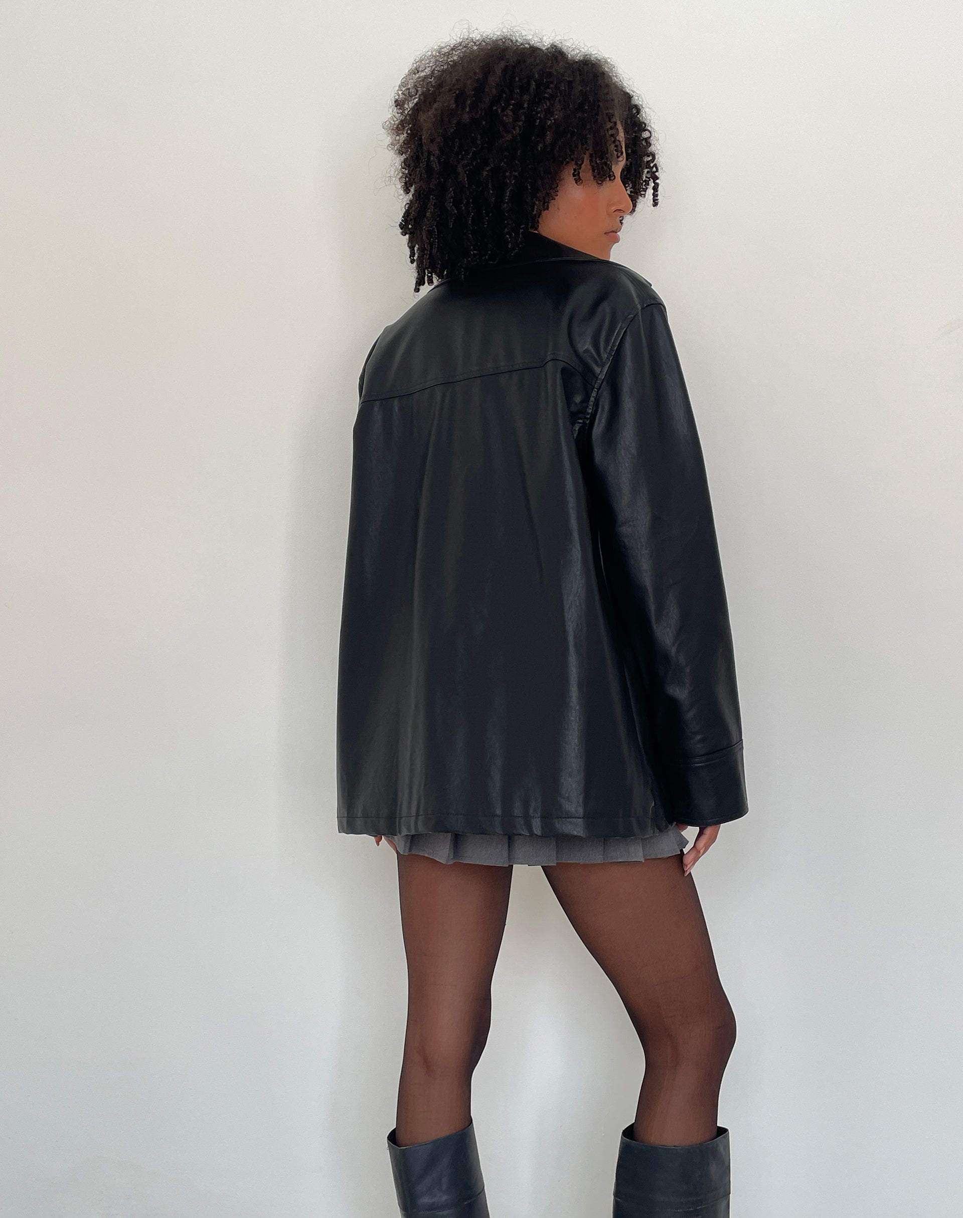 Image de la veste Walta en PU noir