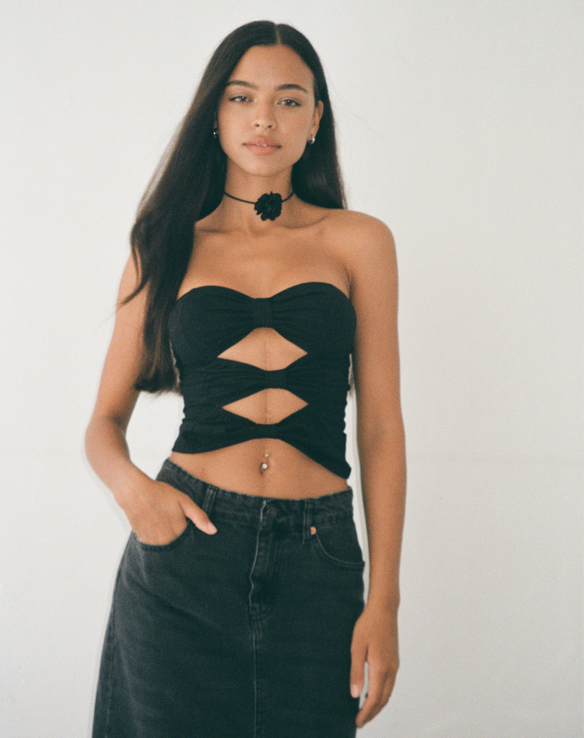 Image de Widayu Bow Twist Bandeau Top in Black