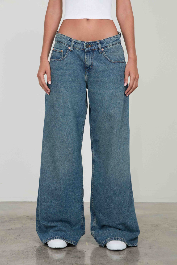 JEANS JAMBES LARGES