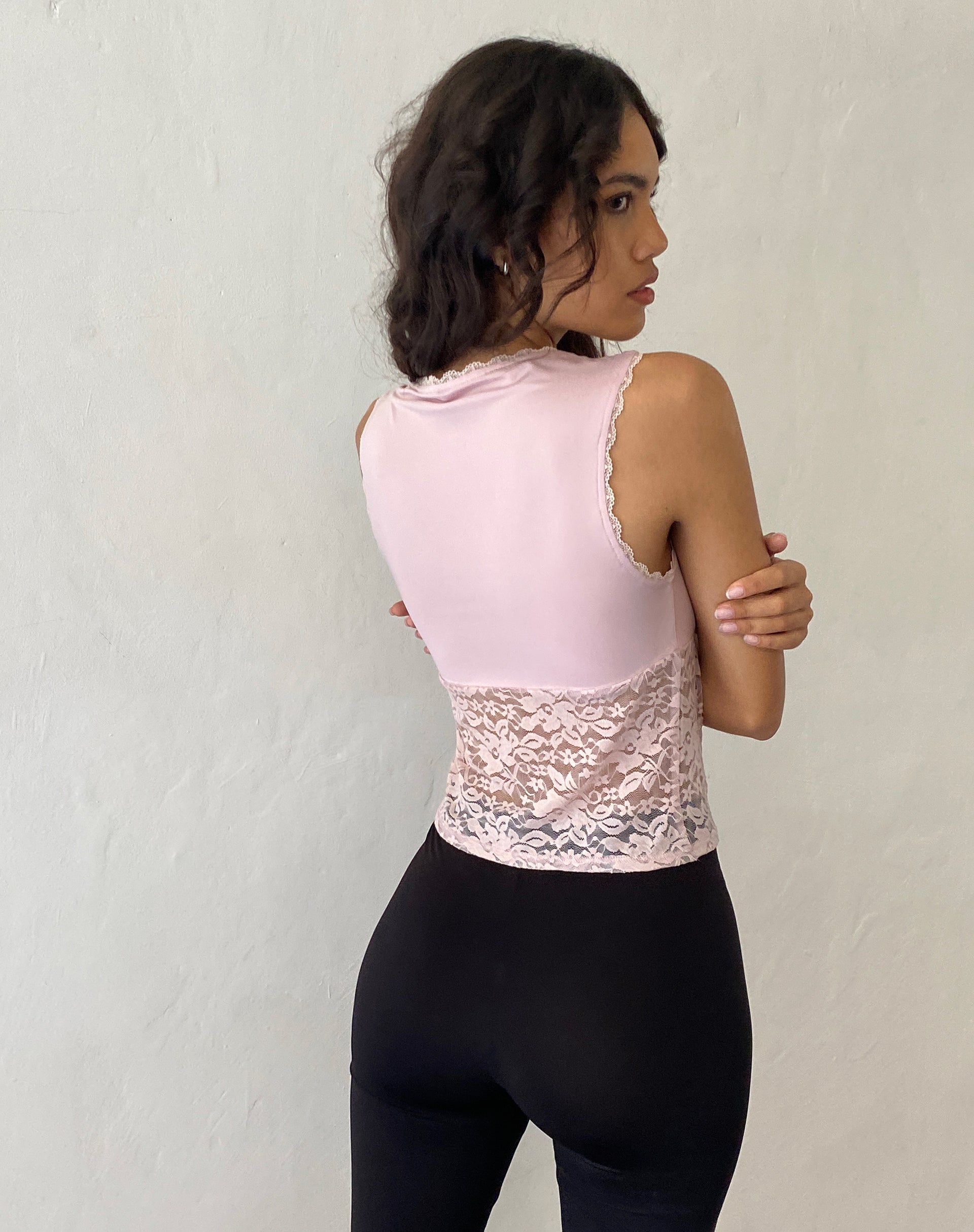 Image de Winifred Lace Slinky Mix Top in Pink Lotus