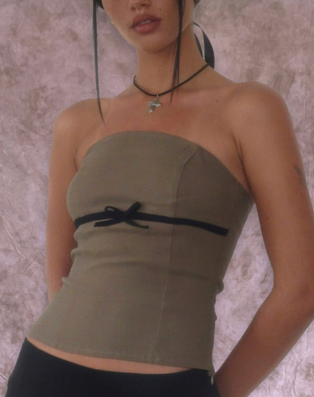 Woyla - Top bandeau en coco avec nœud noir